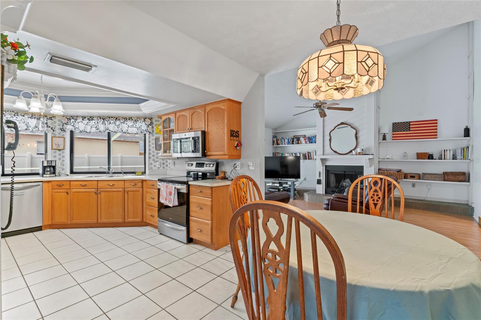 Image 10 of 53 For 16015 Glen Haven Drive