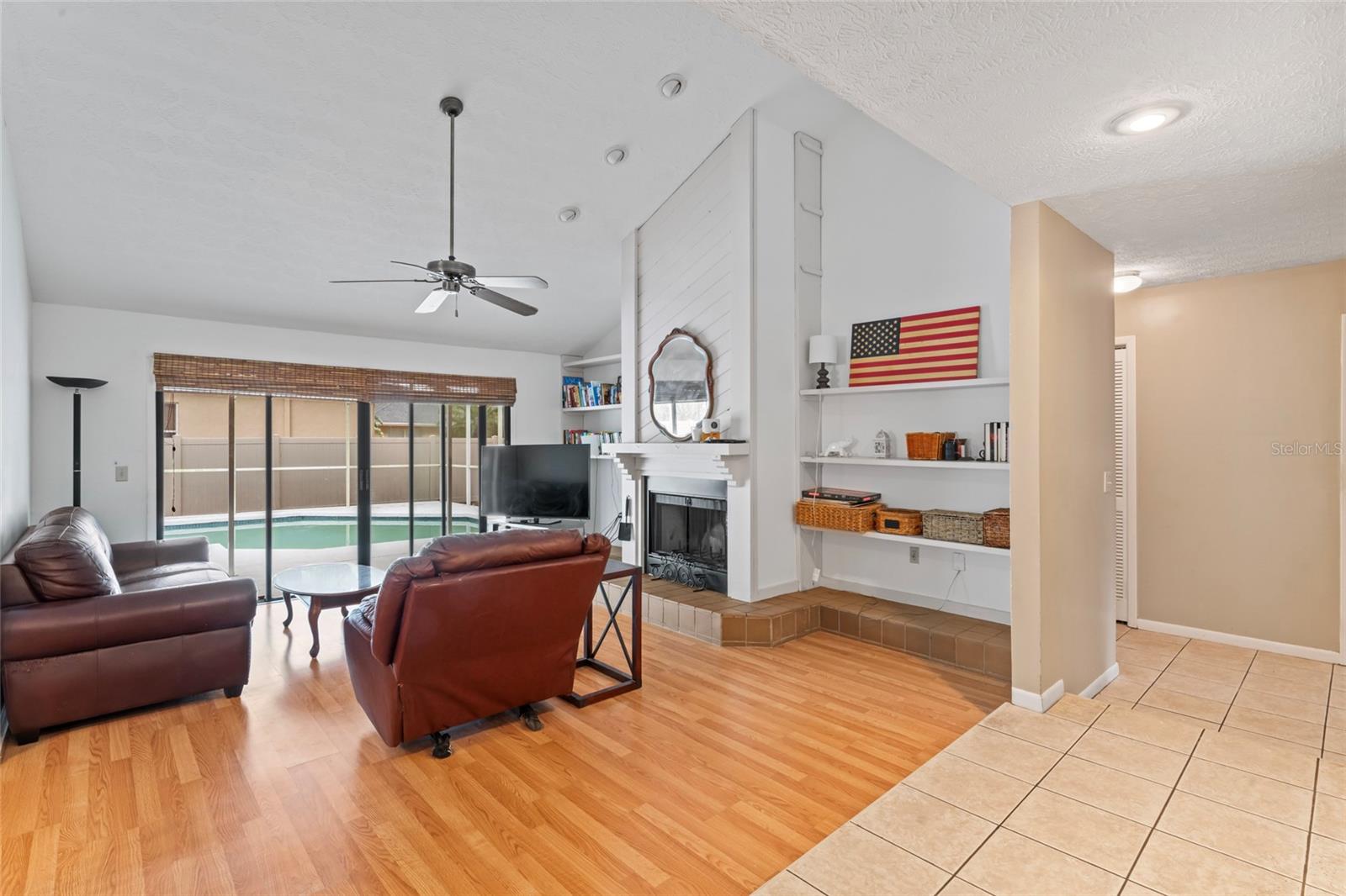 Image 23 of 53 For 16015 Glen Haven Drive
