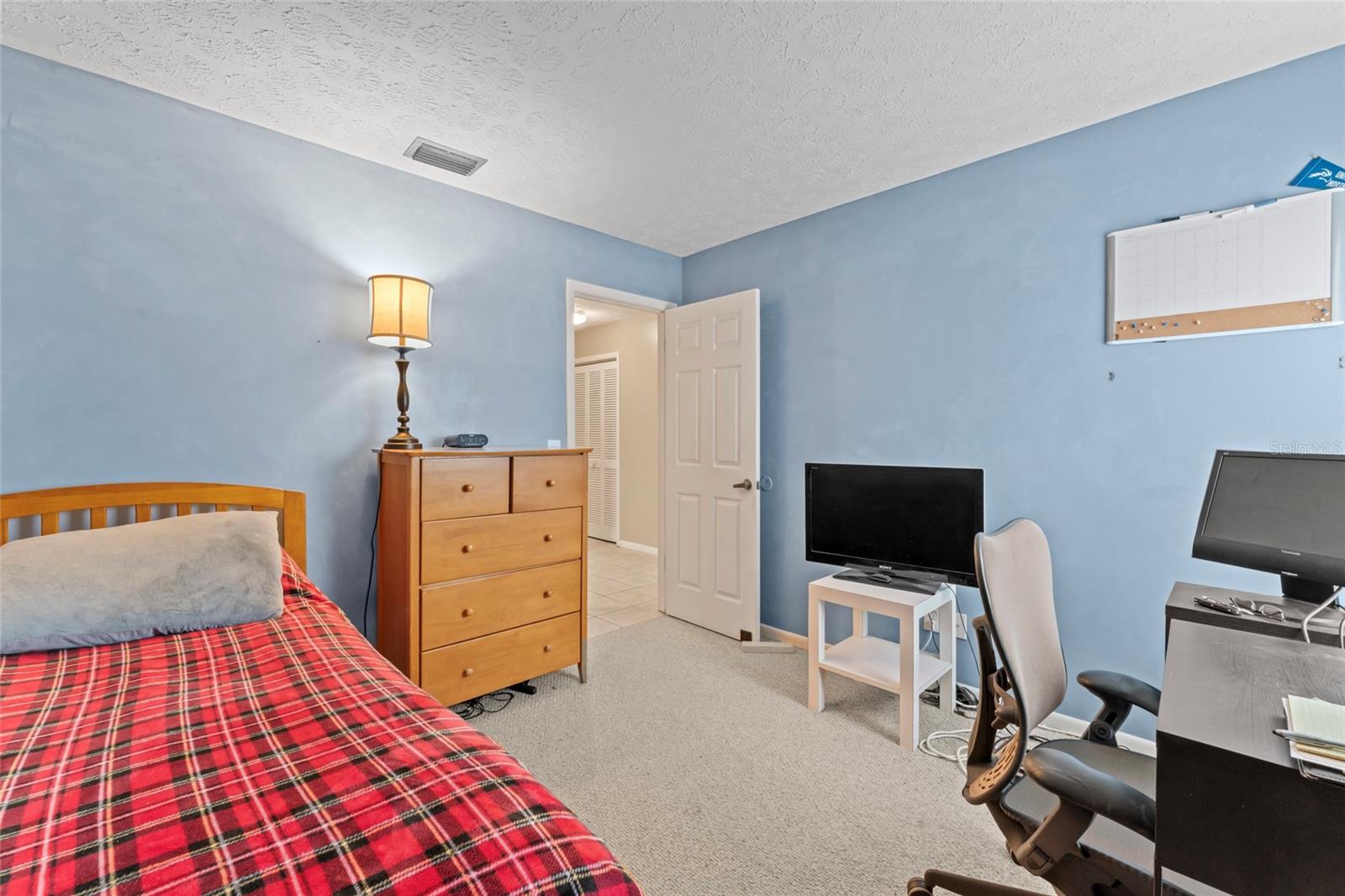 Image 27 of 53 For 16015 Glen Haven Drive