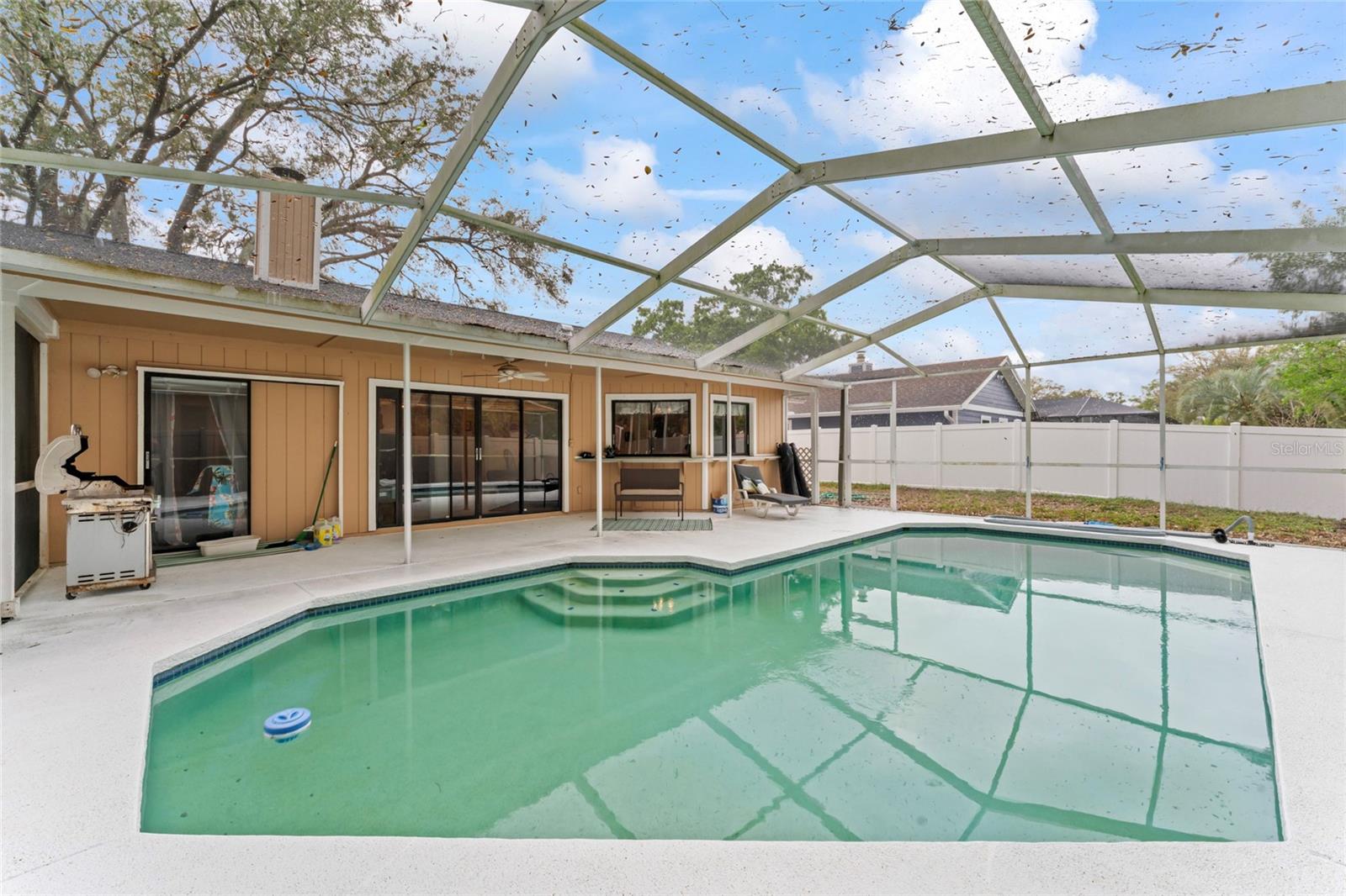 Image 36 of 53 For 16015 Glen Haven Drive