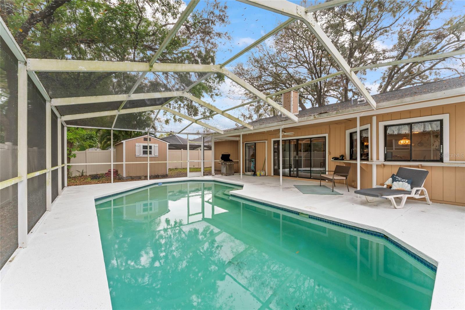 Image 37 of 53 For 16015 Glen Haven Drive