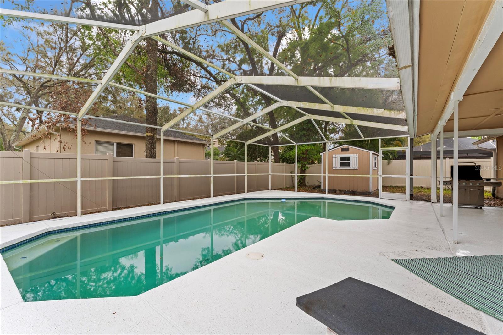Image 39 of 53 For 16015 Glen Haven Drive