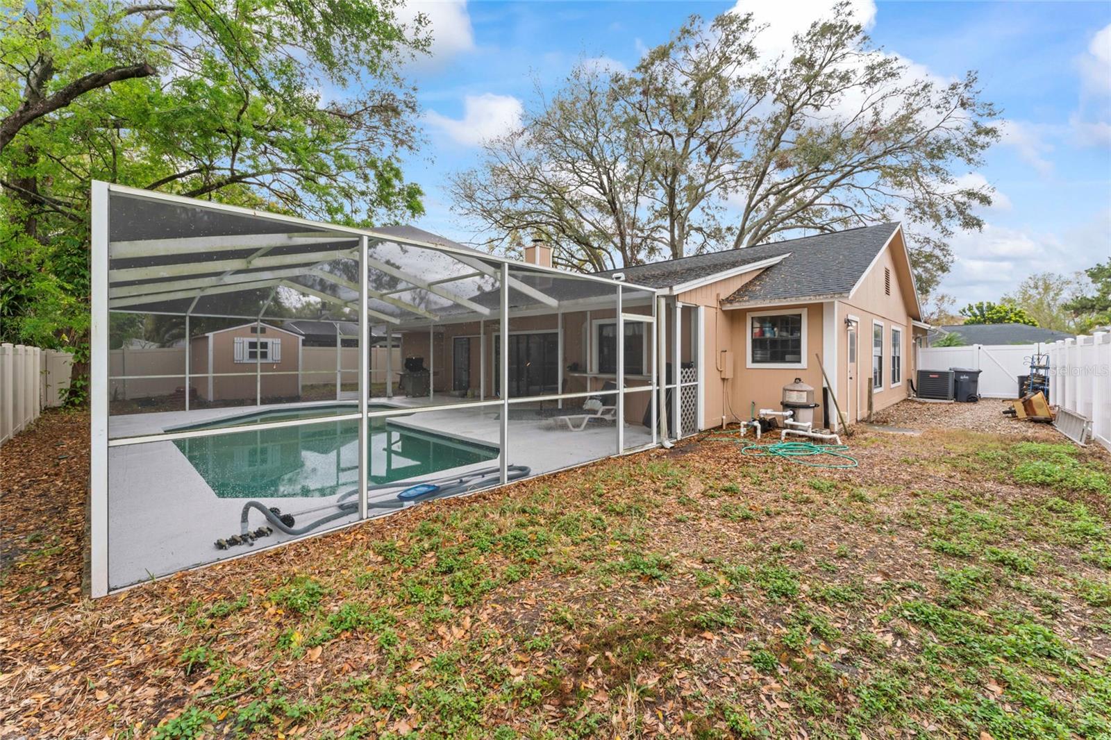 Image 40 of 53 For 16015 Glen Haven Drive