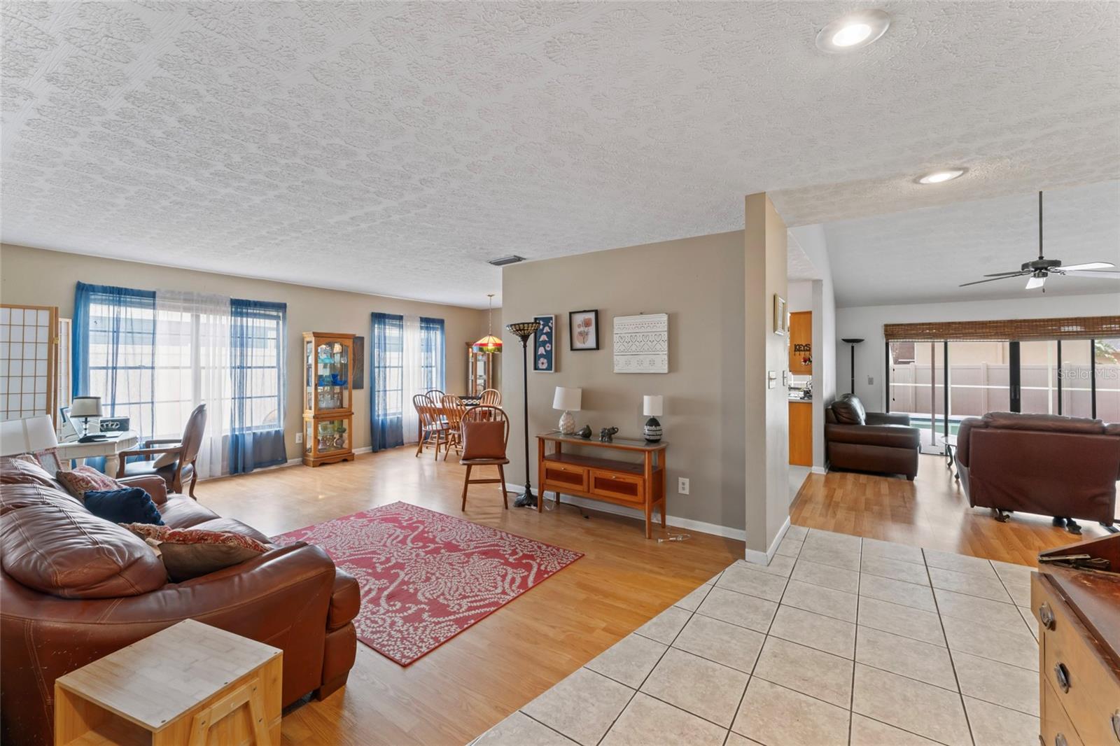 Image 5 of 53 For 16015 Glen Haven Drive