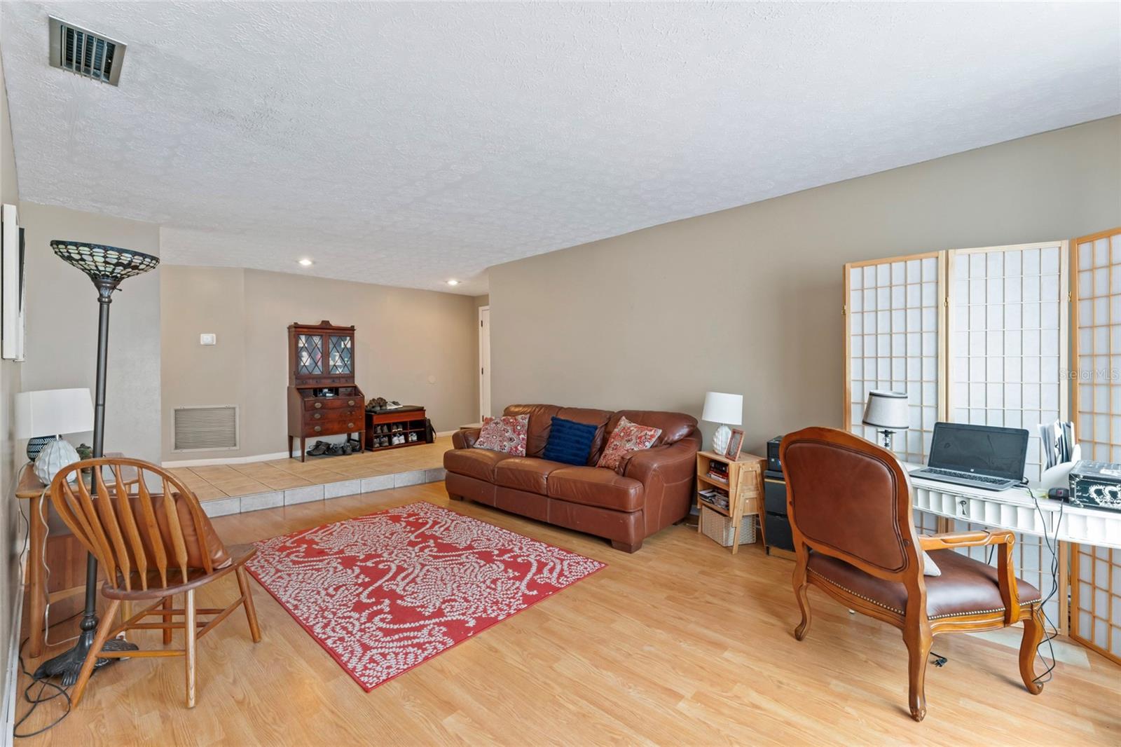Image 8 of 53 For 16015 Glen Haven Drive