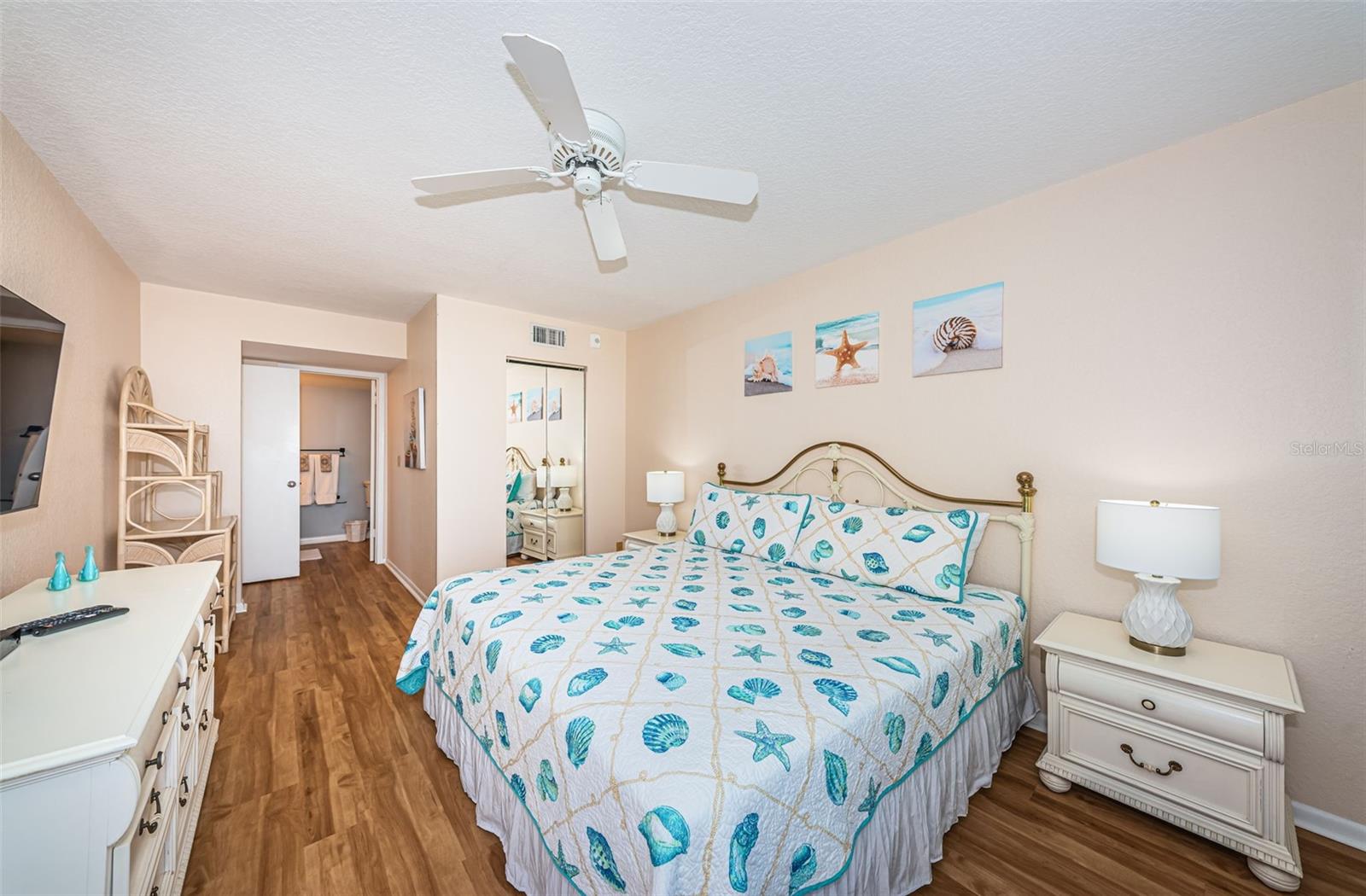 Image 14 of 26 For 6021 Bahia Del Mar Circle 540