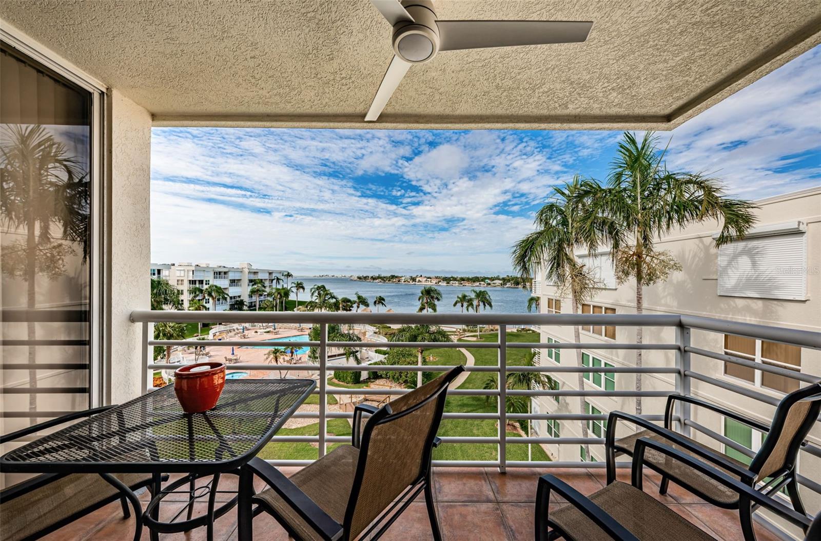 Image 20 of 26 For 6021 Bahia Del Mar Circle 540