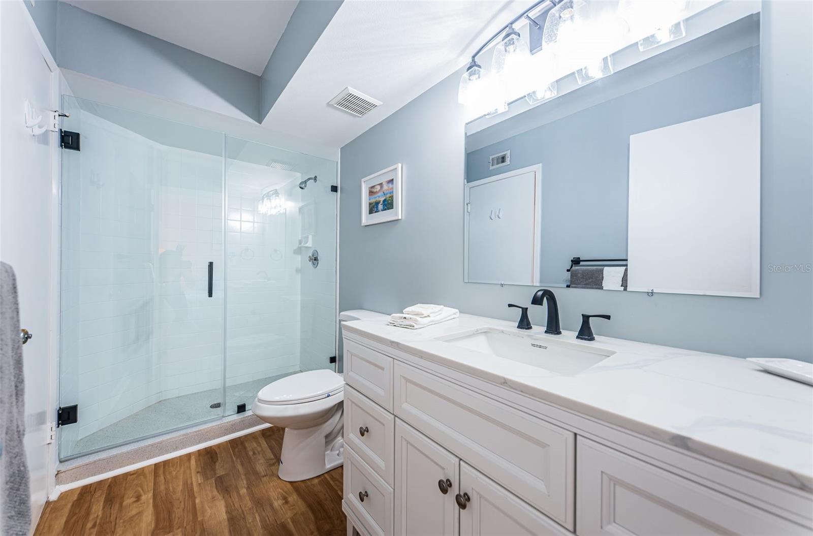 Image 23 of 26 For 6021 Bahia Del Mar Circle 540