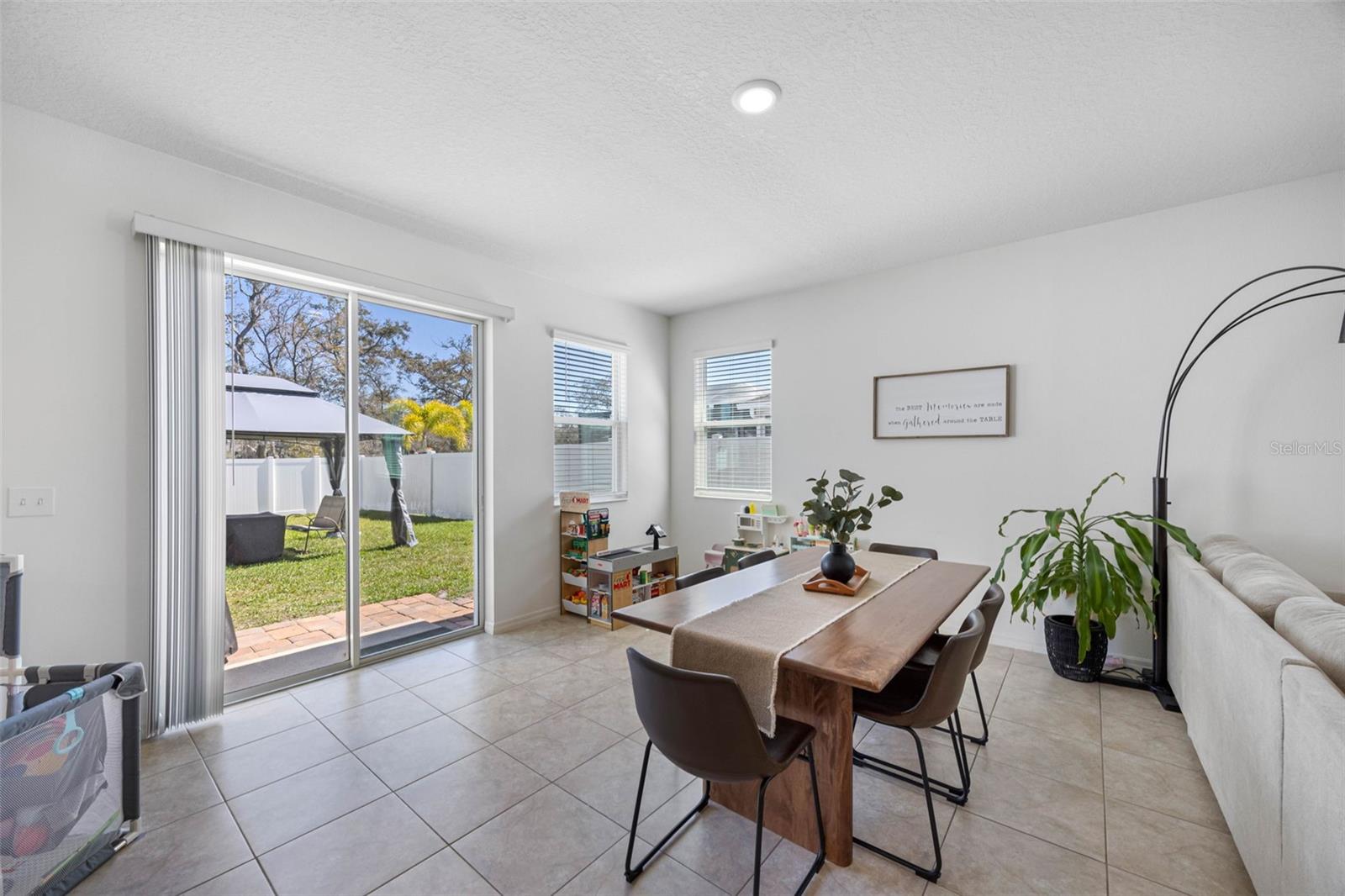 Image 13 of 46 For 12698 Achasta Boulevard