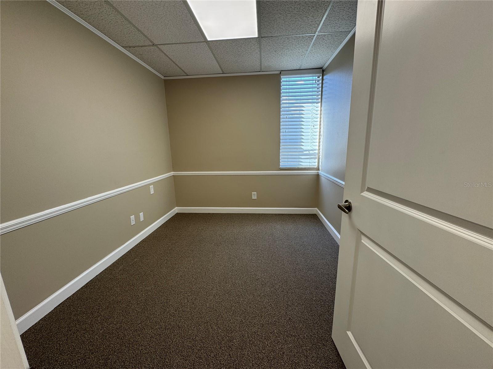 Image 11 of 17 For 1046 Busch Boulevard 200