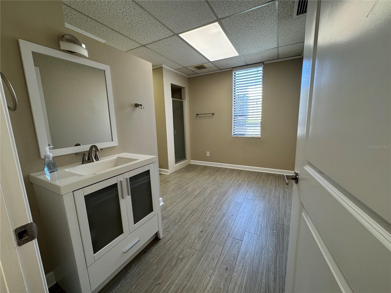 Image 13 of 17 For 1046 Busch Boulevard 200