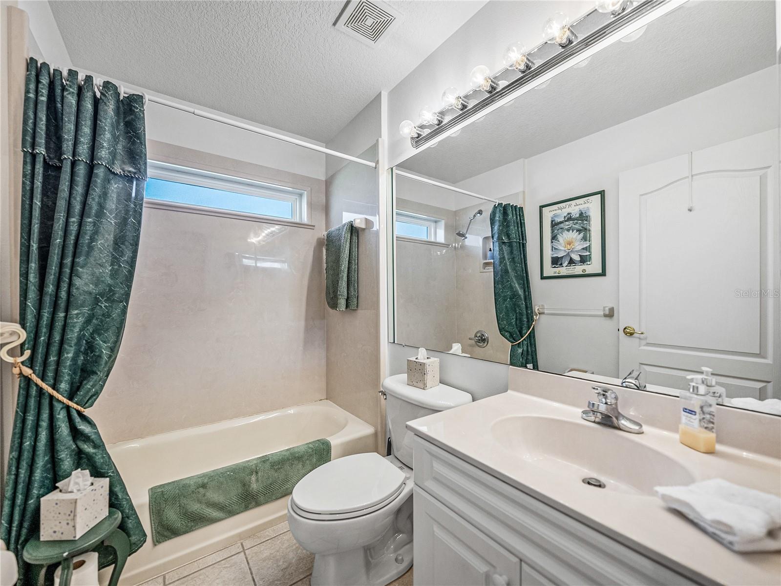 Listing photo id 25 for 6837 Northlake Drive