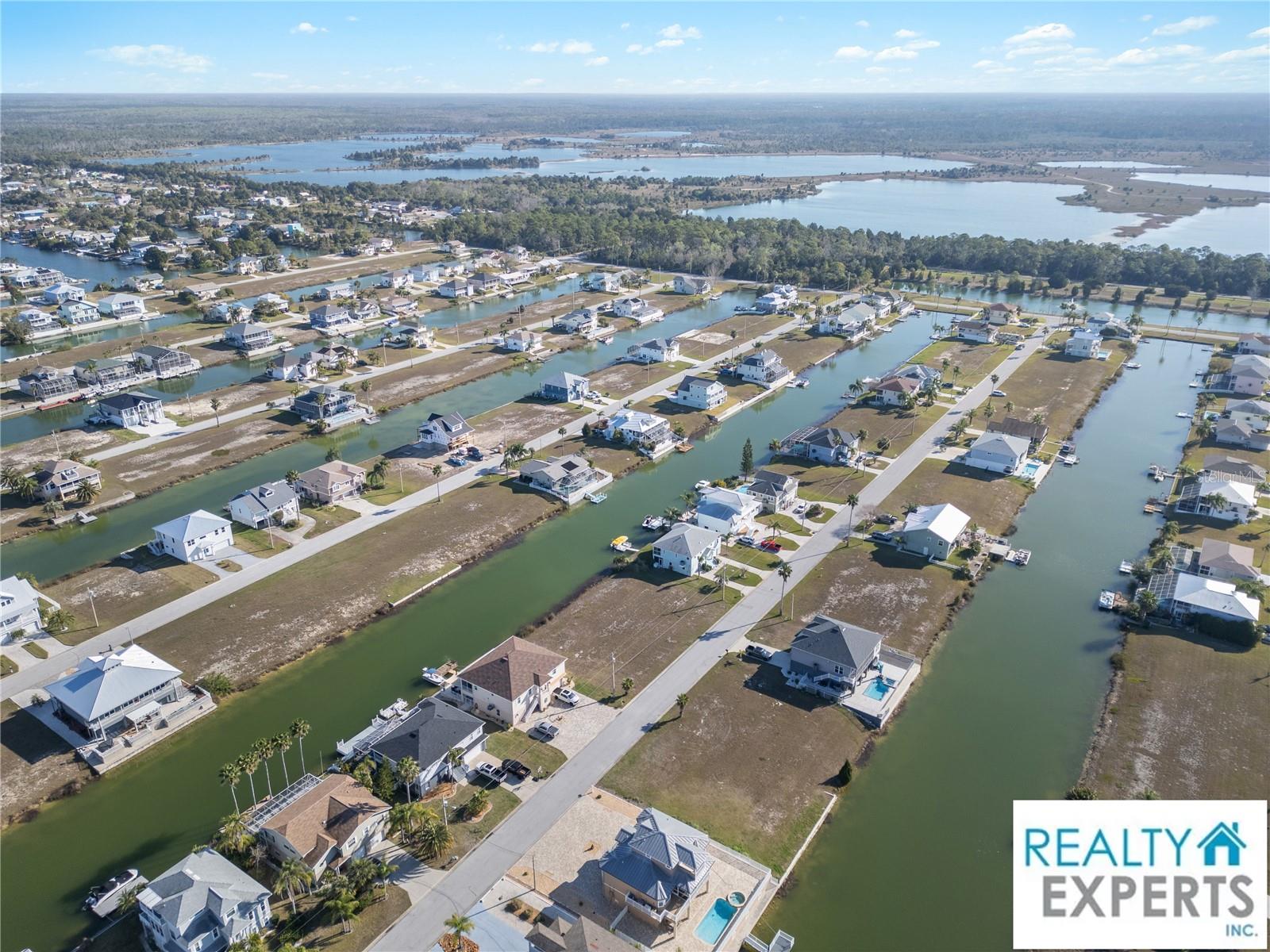 Listing photo id 8 for 3471 Triggerfish Drive