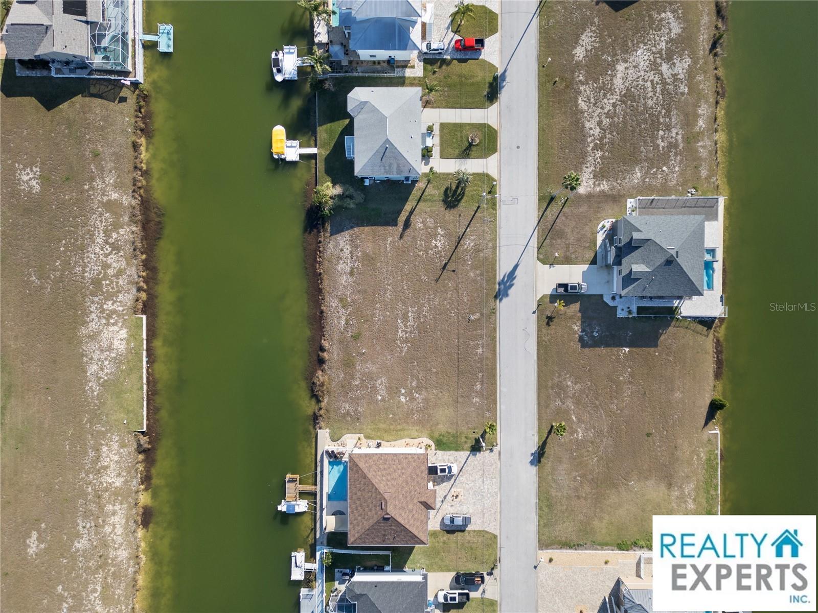 Listing photo id 0 for 3471 Triggerfish Drive