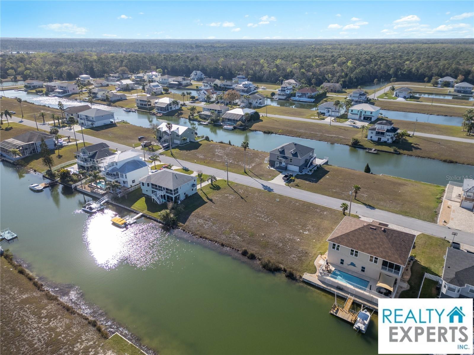 Listing photo id 2 for 3471 Triggerfish Drive