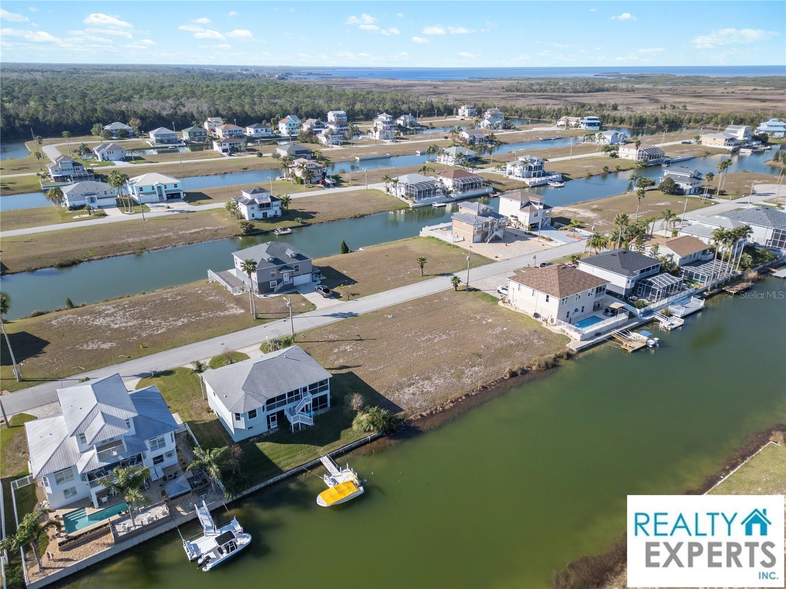 Listing photo id 3 for 3471 Triggerfish Drive