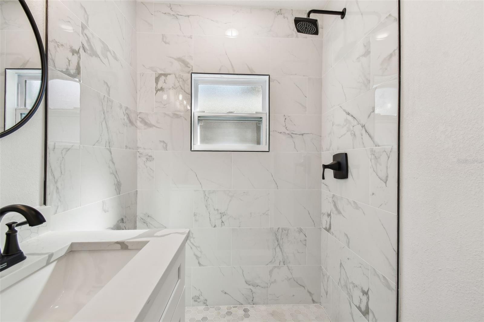 Image 13 of 37 For 708 15th Avenue W
