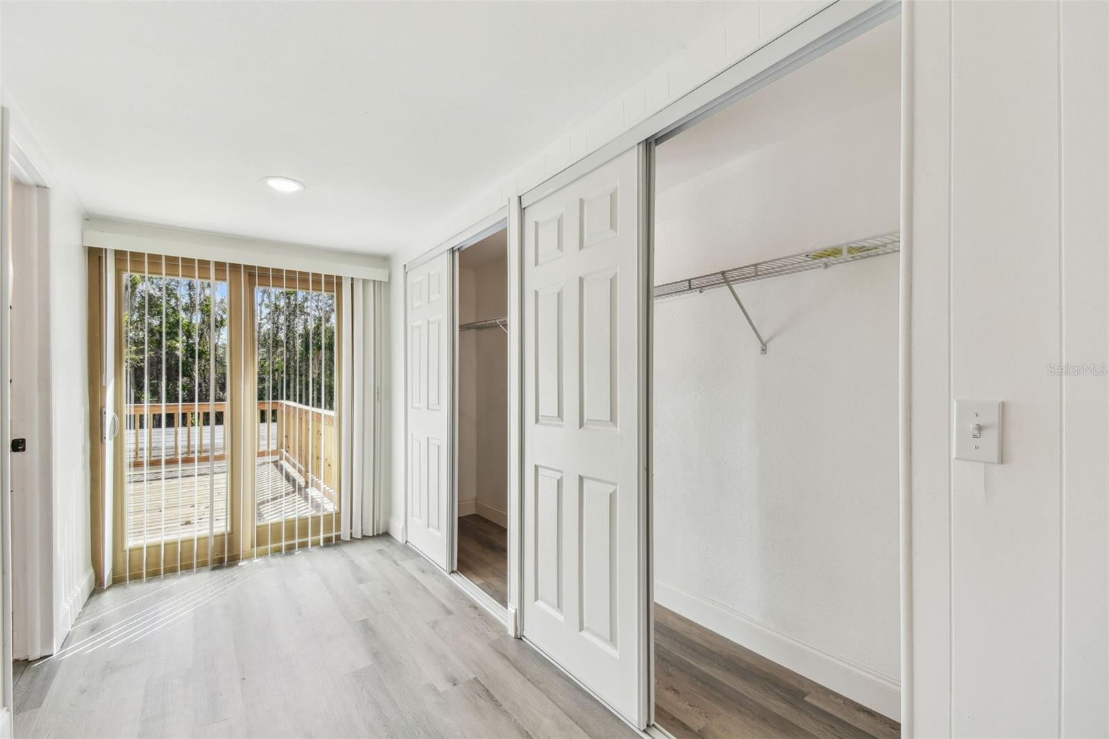 Image 22 of 37 For 708 15th Avenue W
