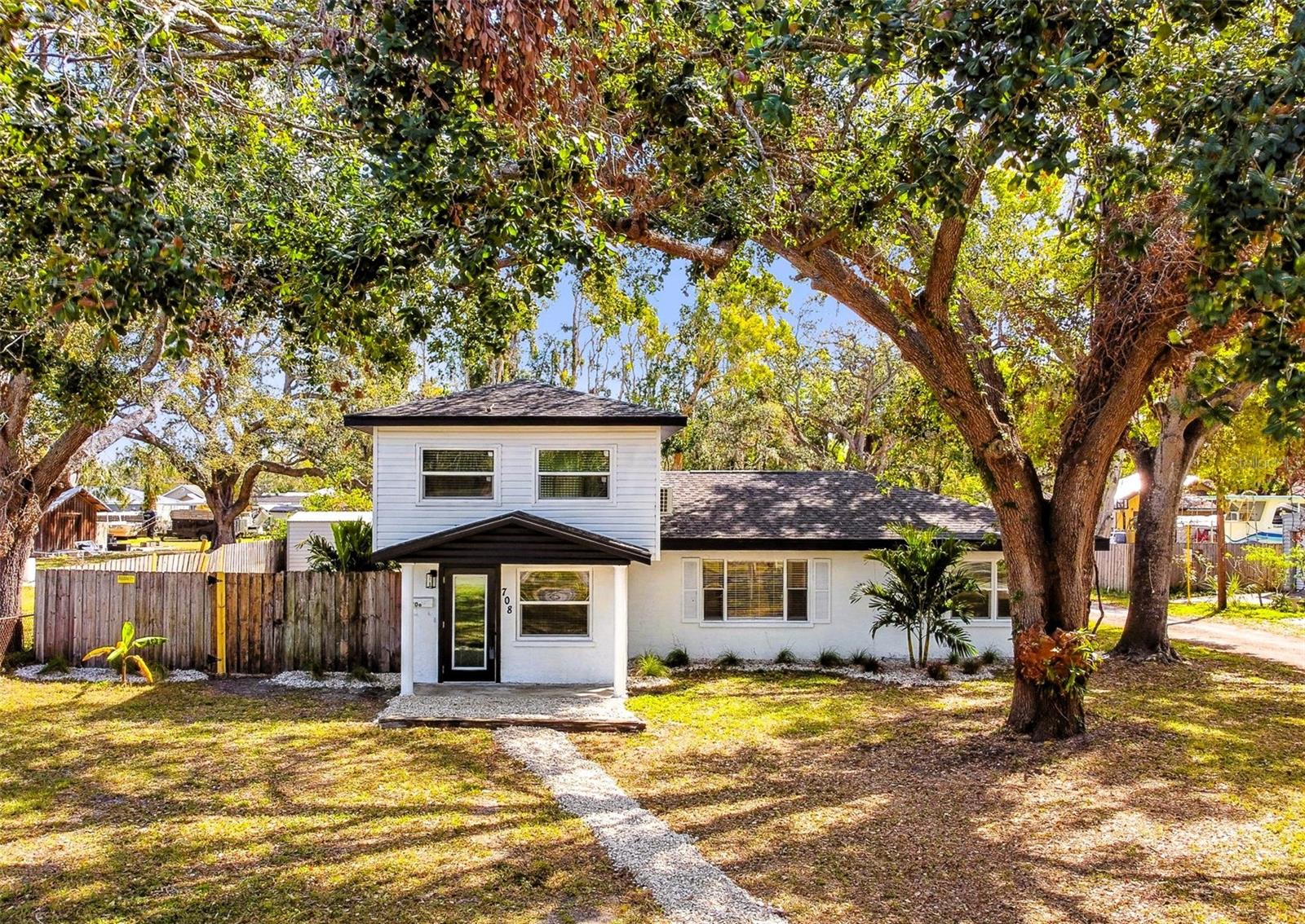 Image 33 of 37 For 708 15th Avenue W