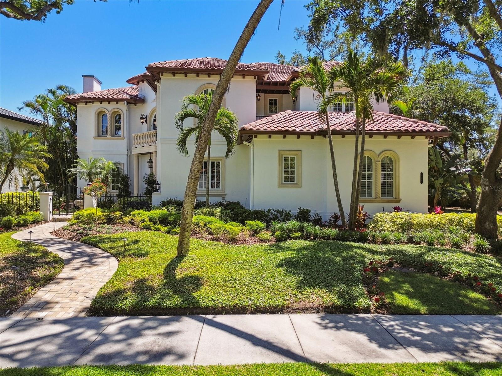 Listing photo id 77 for 808 Idlewood Avenue