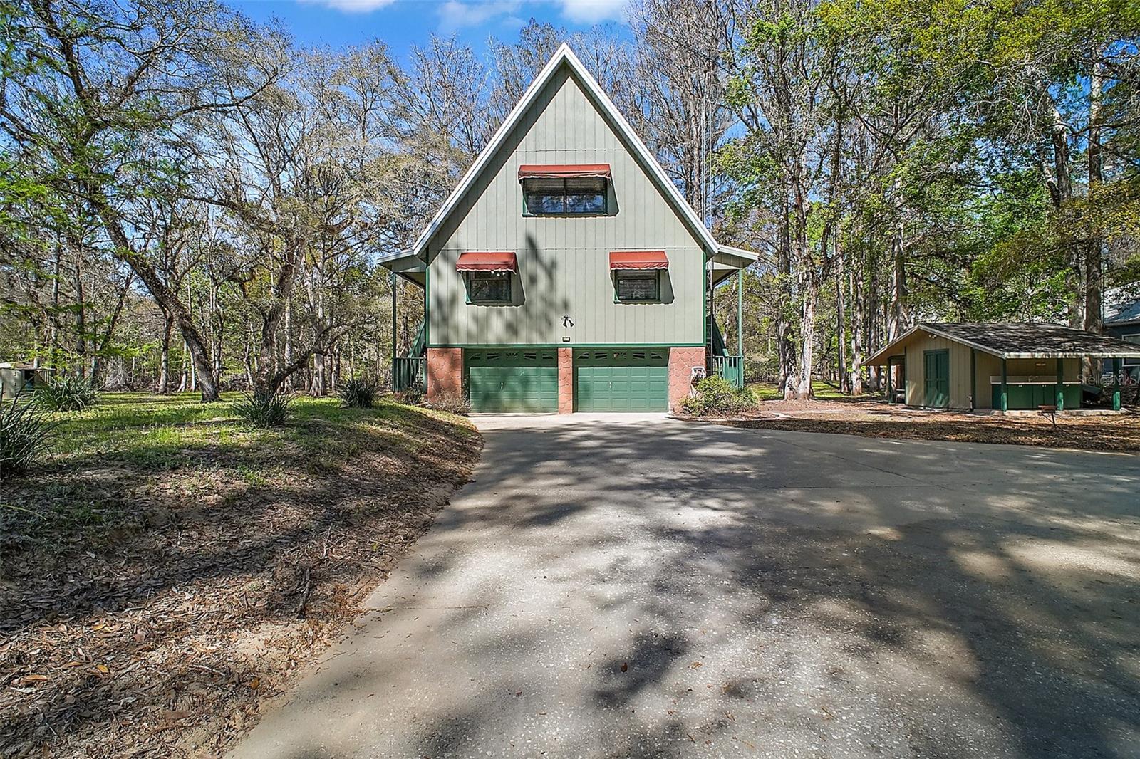 Listing photo id 26 for 10550 Silverlake Point