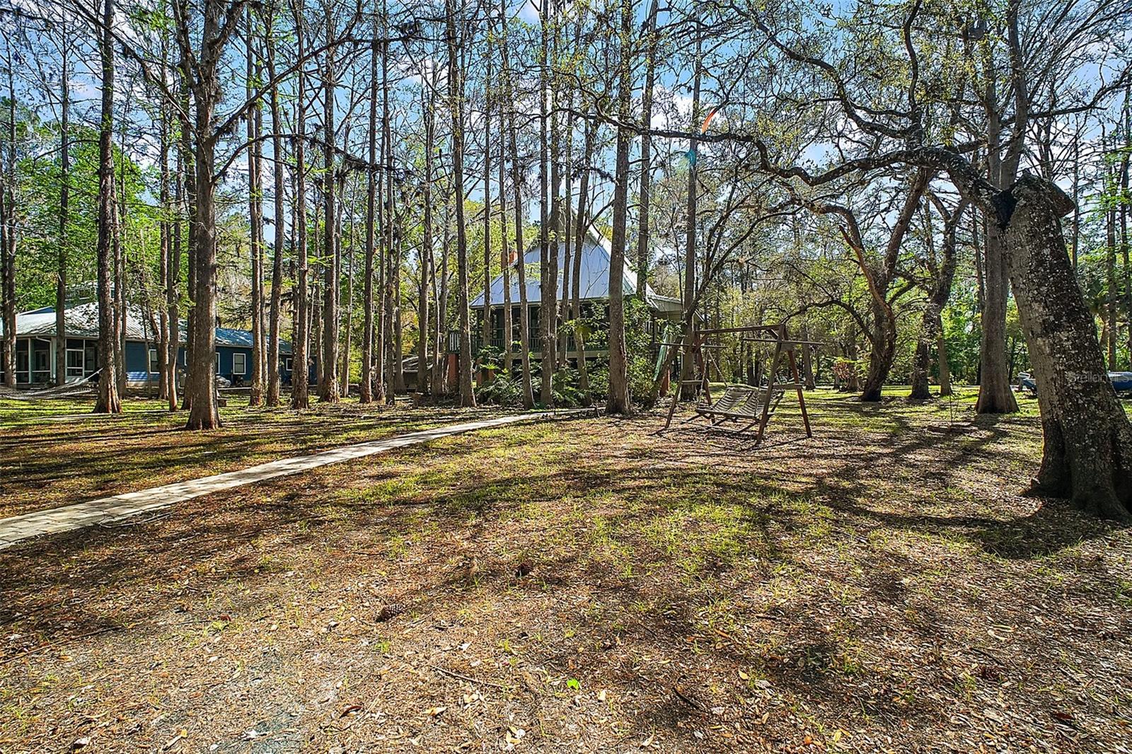 Listing photo id 28 for 10550 Silverlake Point