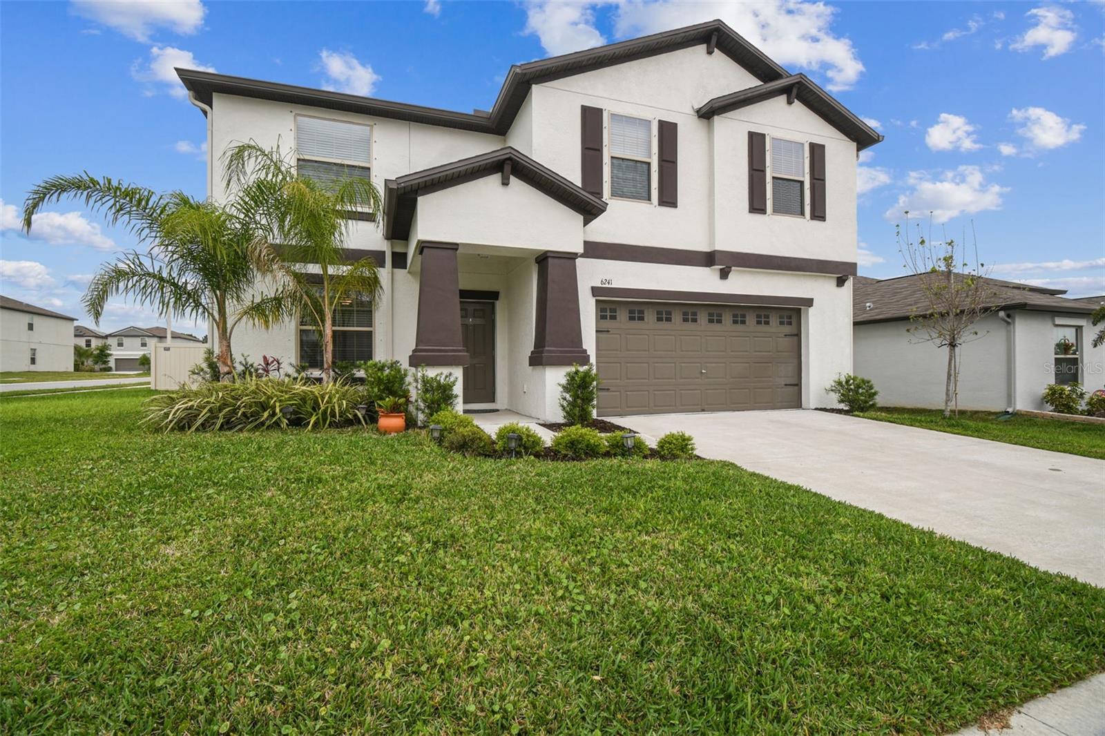 Listing photo id 2 for 6241 Spider Lily Way