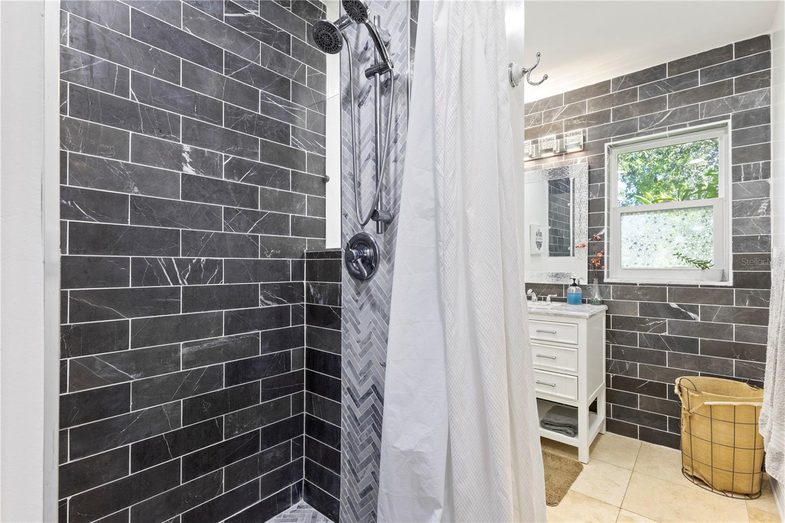 Image 24 of 41 For 1010 Bay Breeze Terrace