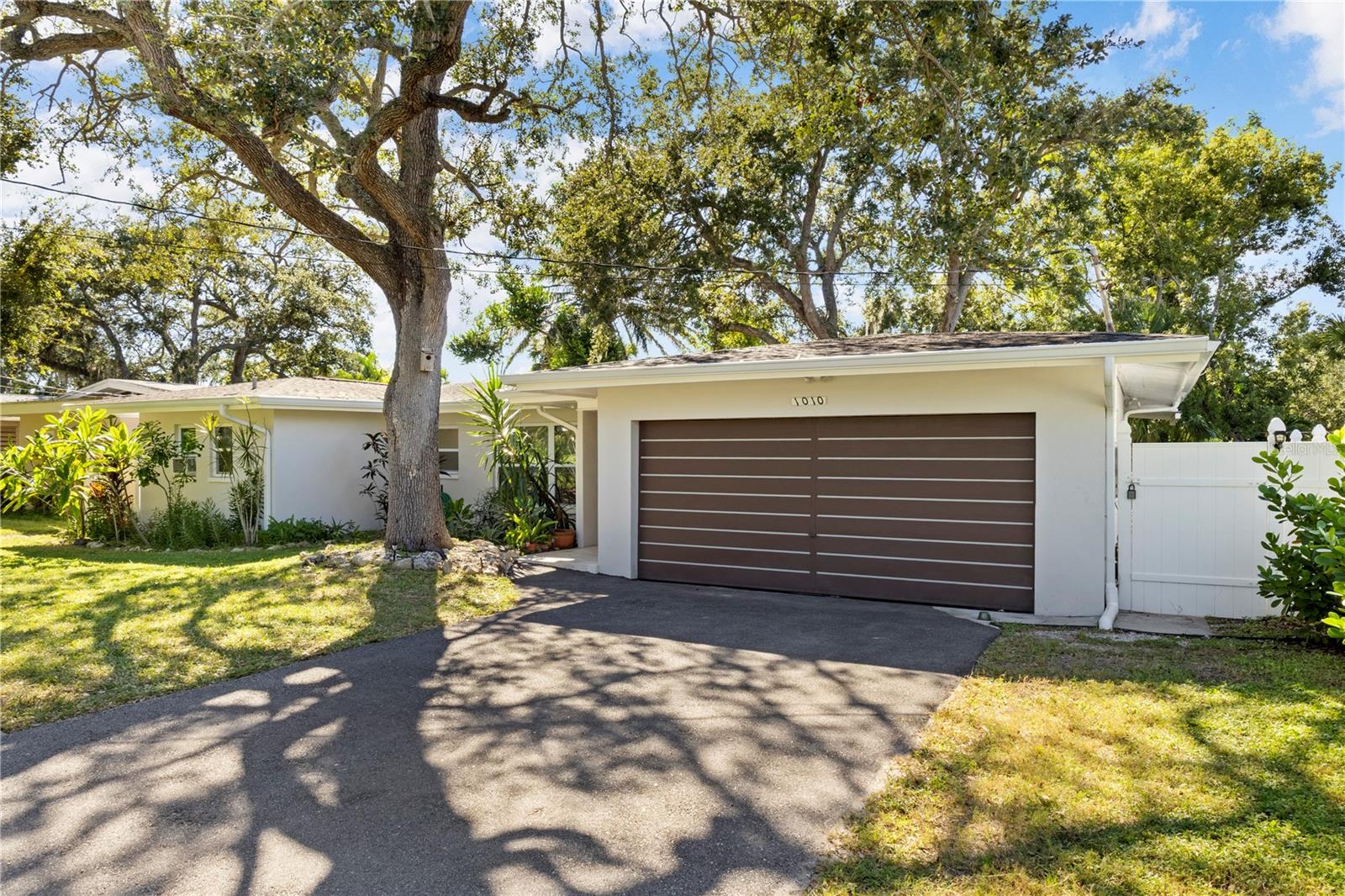 Image 38 of 41 For 1010 Bay Breeze Terrace