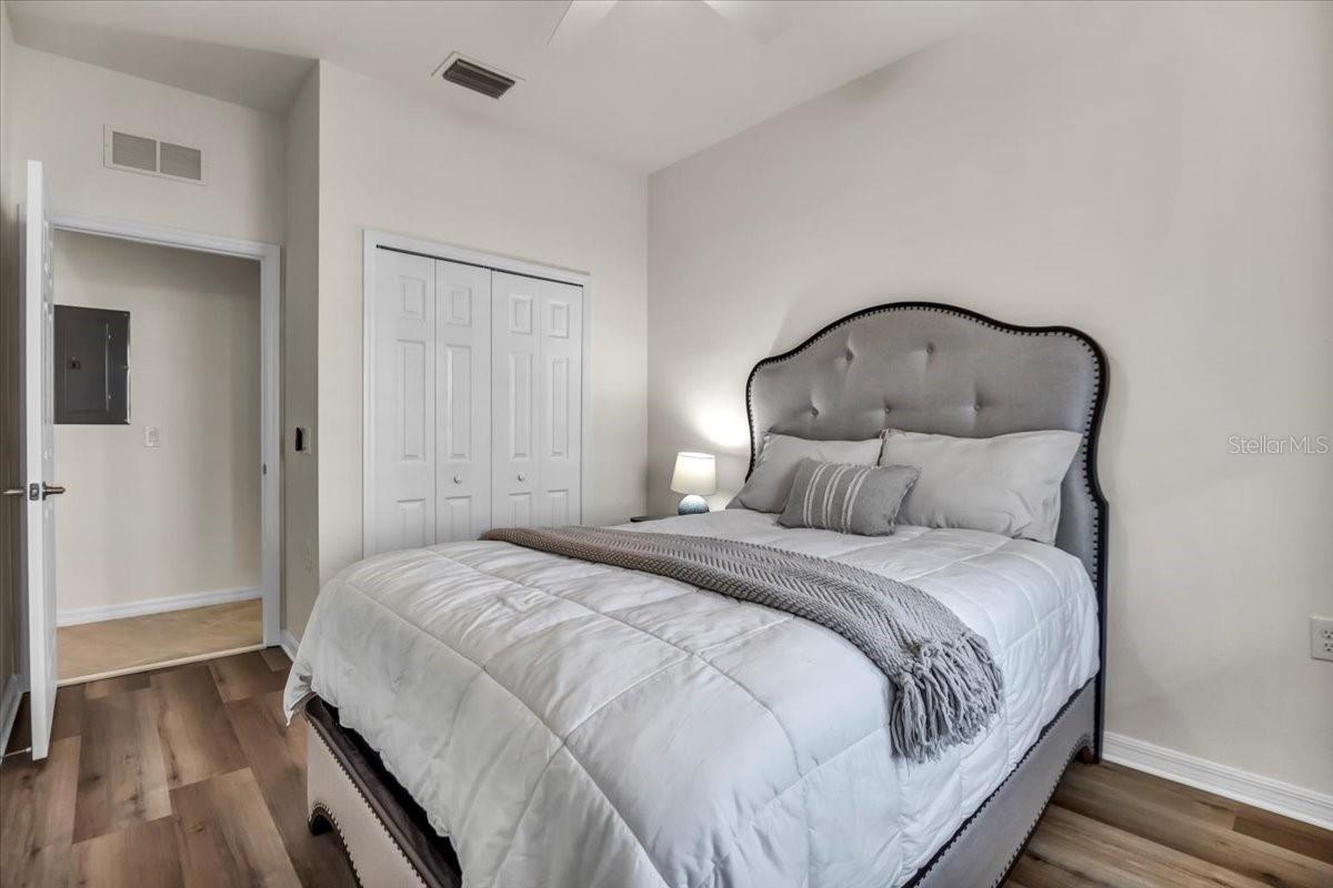 Image 15 of 38 For 17724 Gawthrop Drive 402
