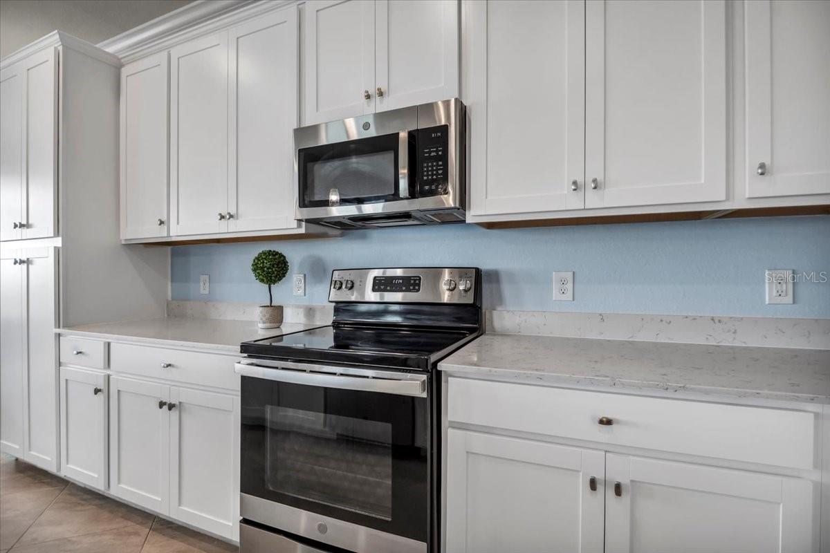 Image 21 of 38 For 17724 Gawthrop Drive 402