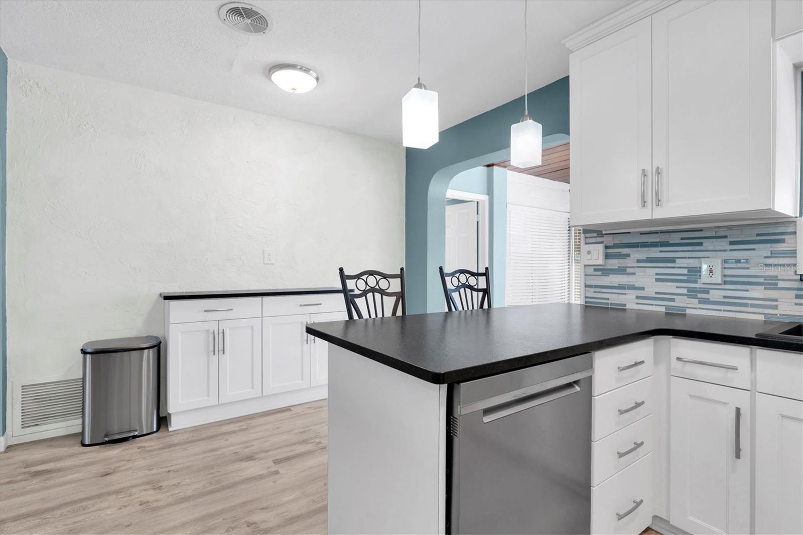 Image 15 of 55 For 6618 3rd Avenue N