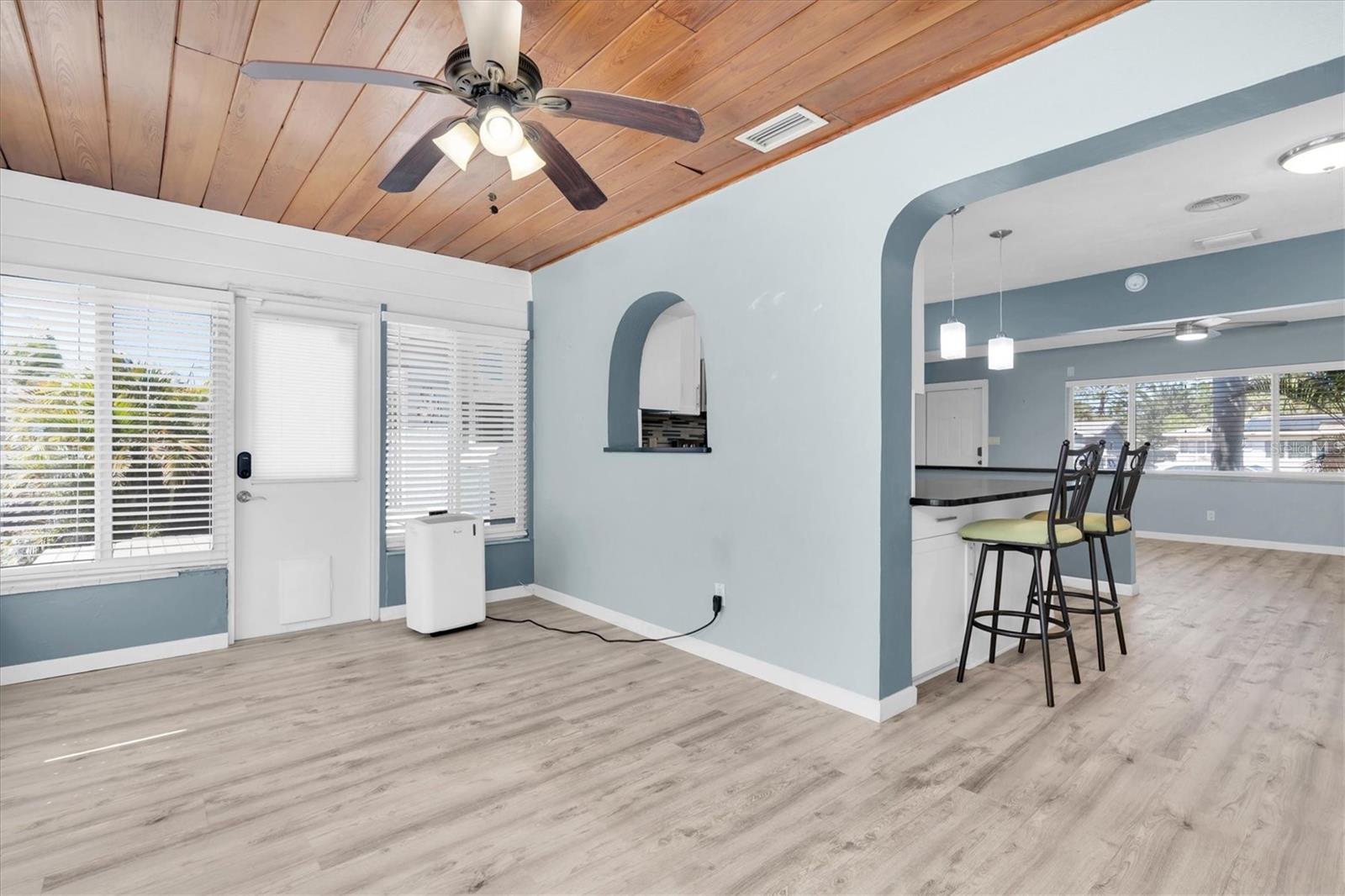 Image 16 of 55 For 6618 3rd Avenue N