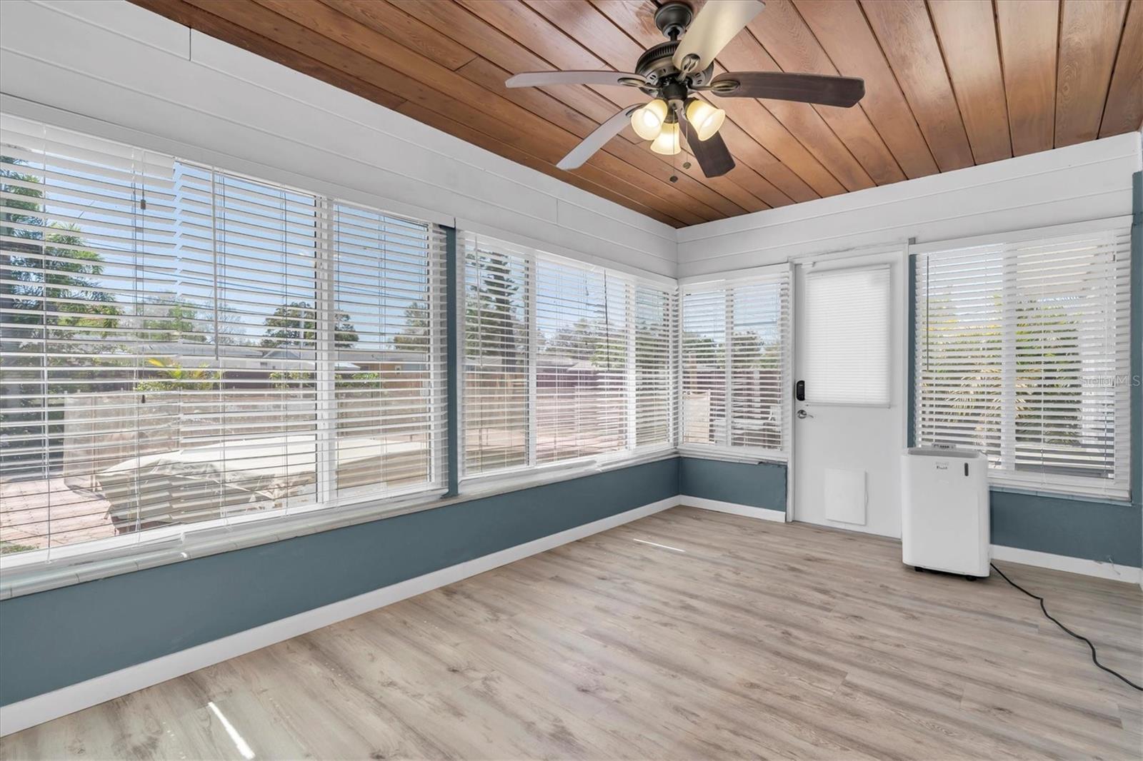 Image 19 of 55 For 6618 3rd Avenue N