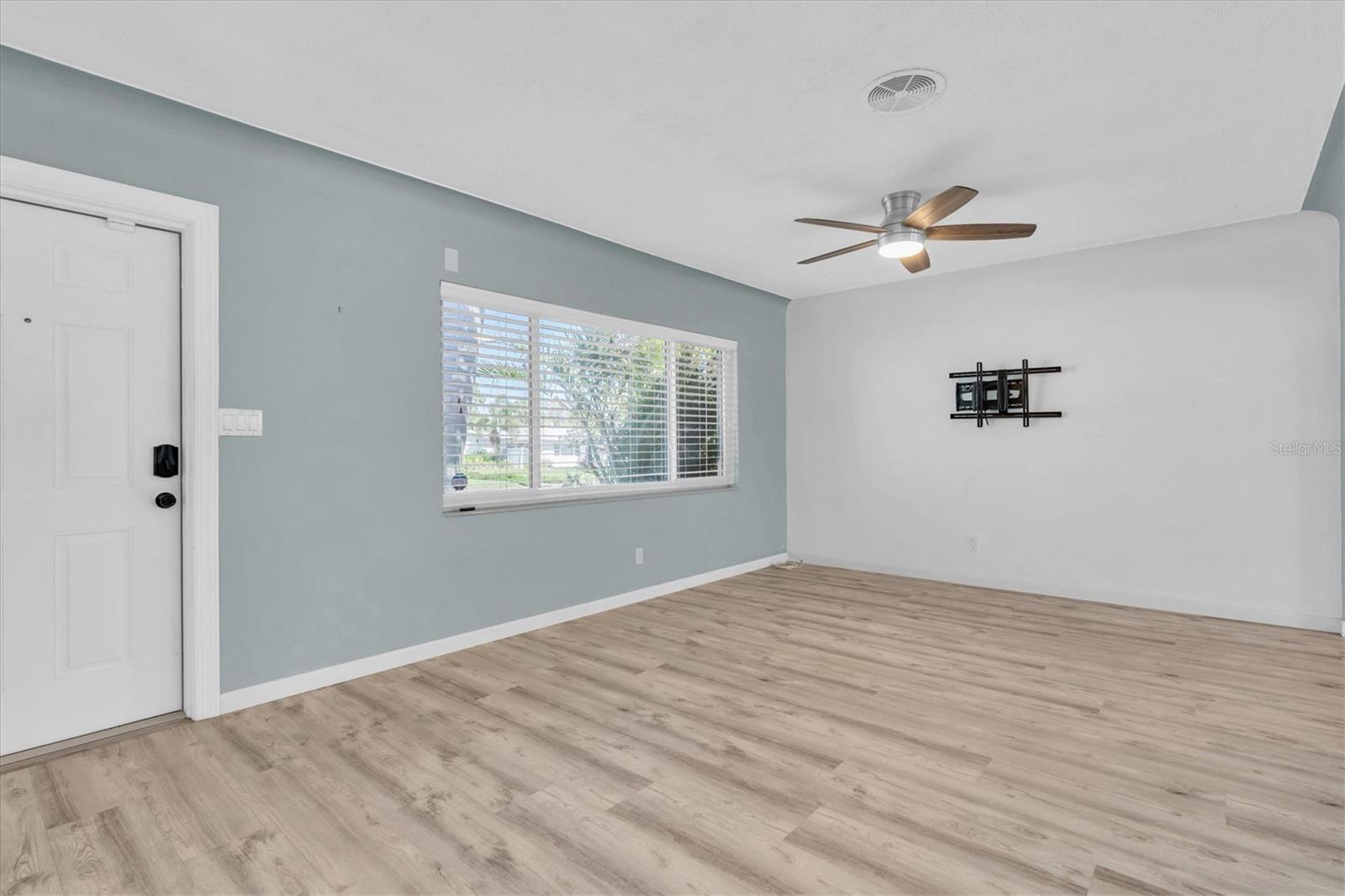 Image 7 of 55 For 6618 3rd Avenue N