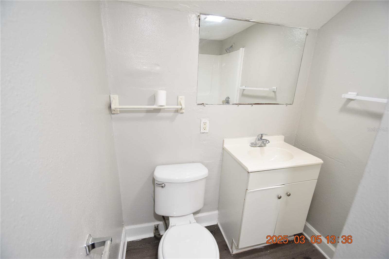 Listing photo id 15 for 659 26th Avenue S 1