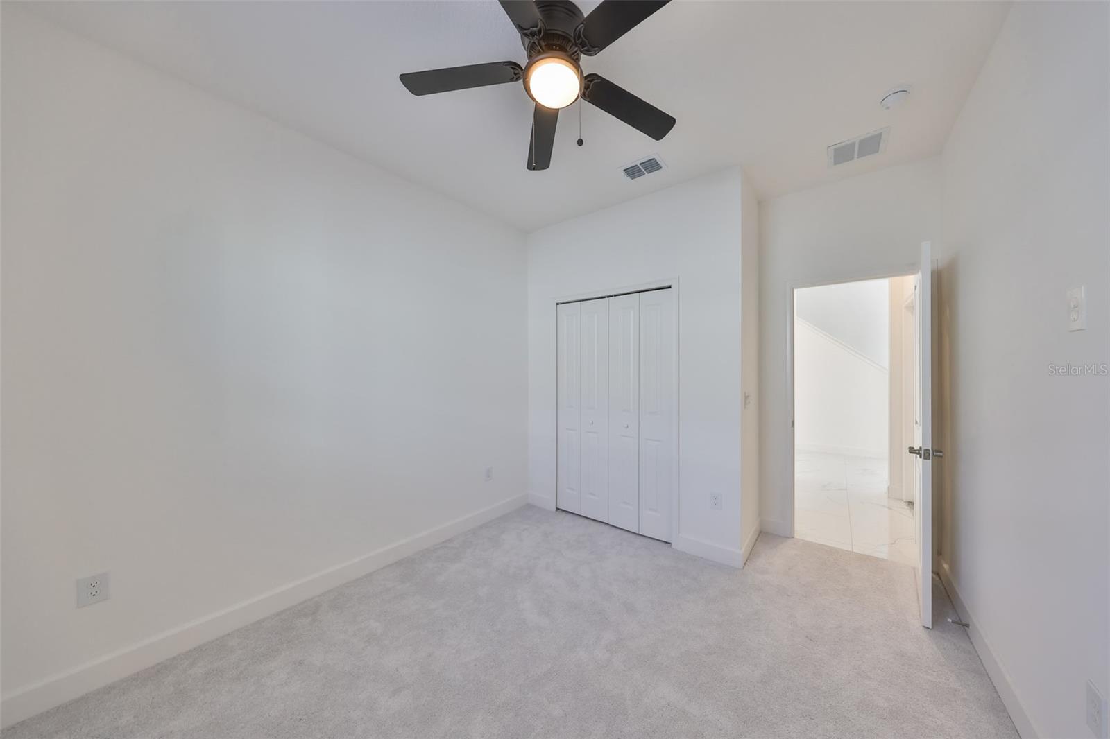 Listing photo id 18 for 5232 Wishing Arch Drive