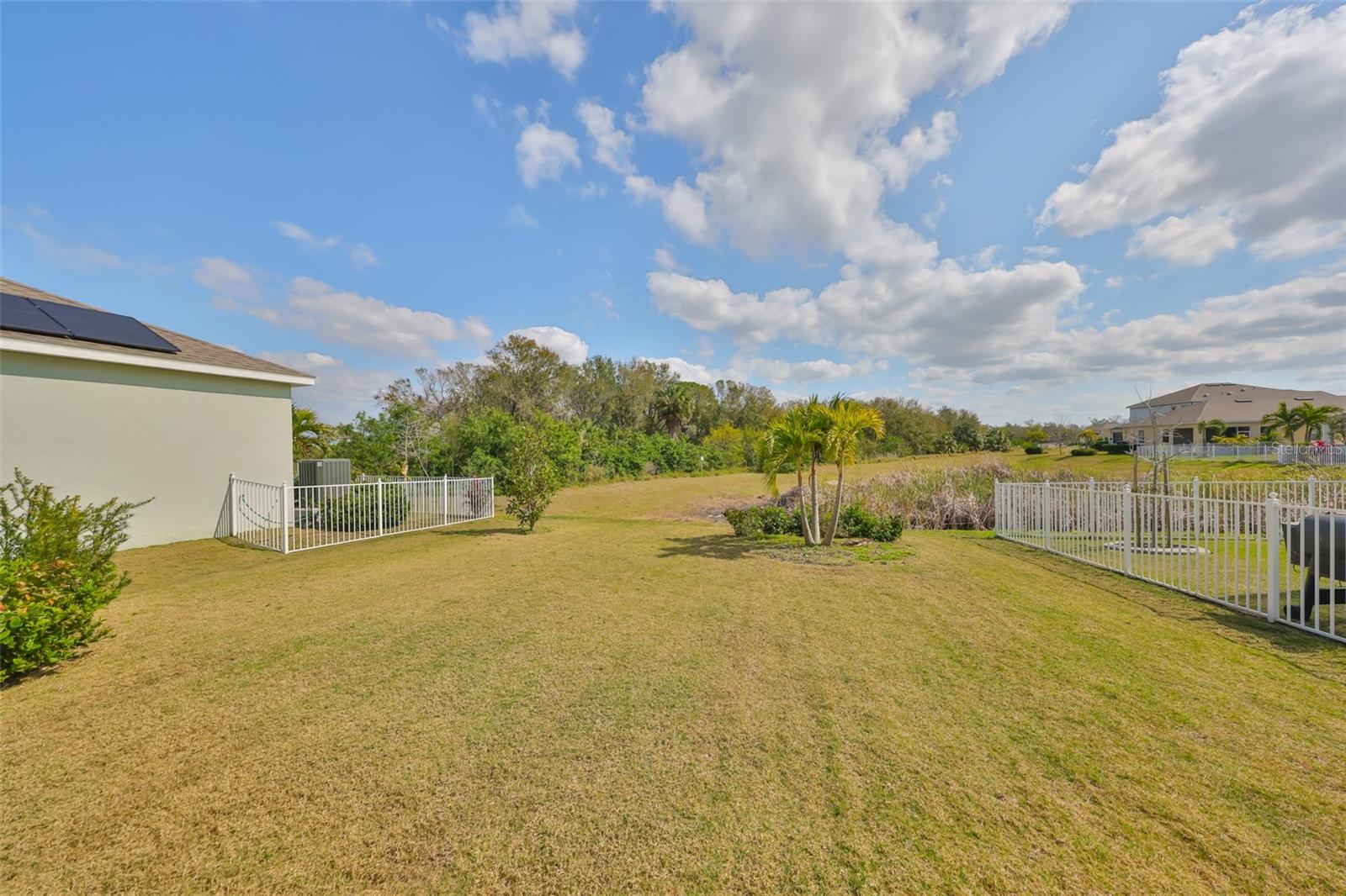 Listing photo id 37 for 5232 Wishing Arch Drive