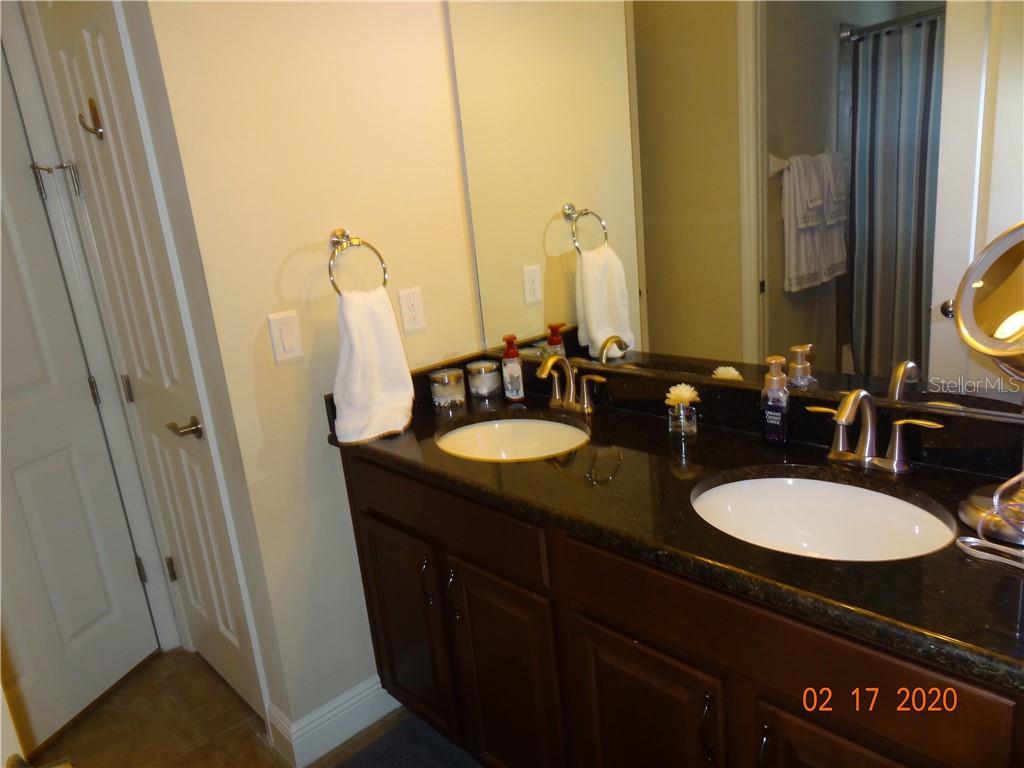 Image 12 of 24 For 20207 Oak Thorn Way