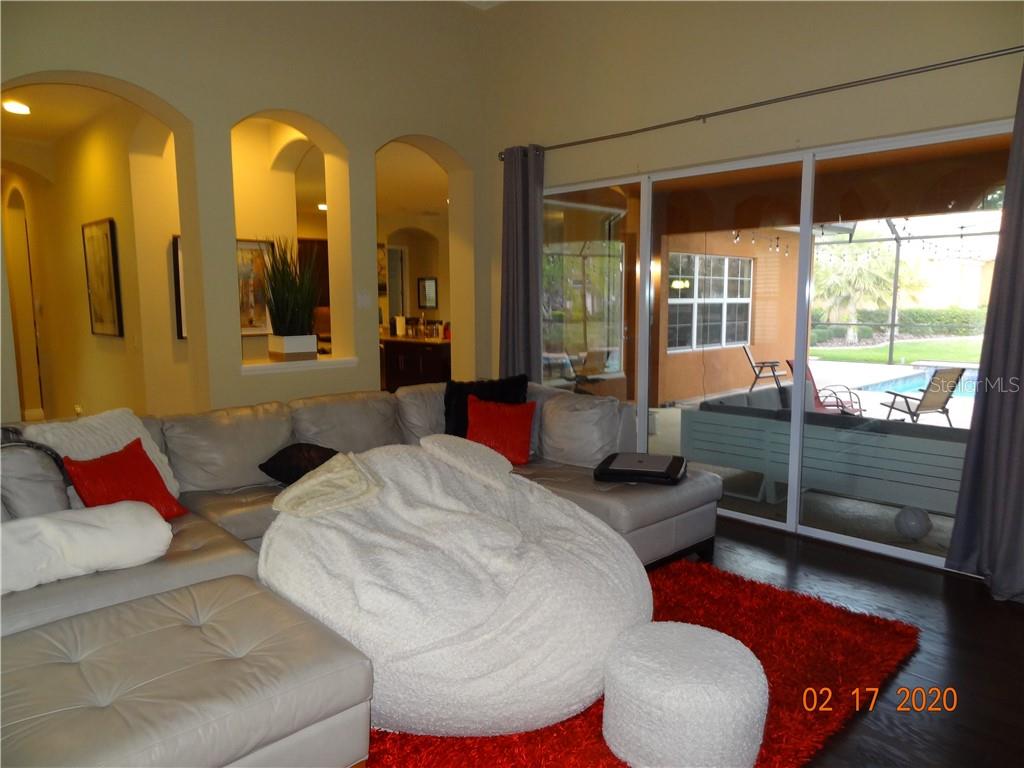Image 4 of 24 For 20207 Oak Thorn Way
