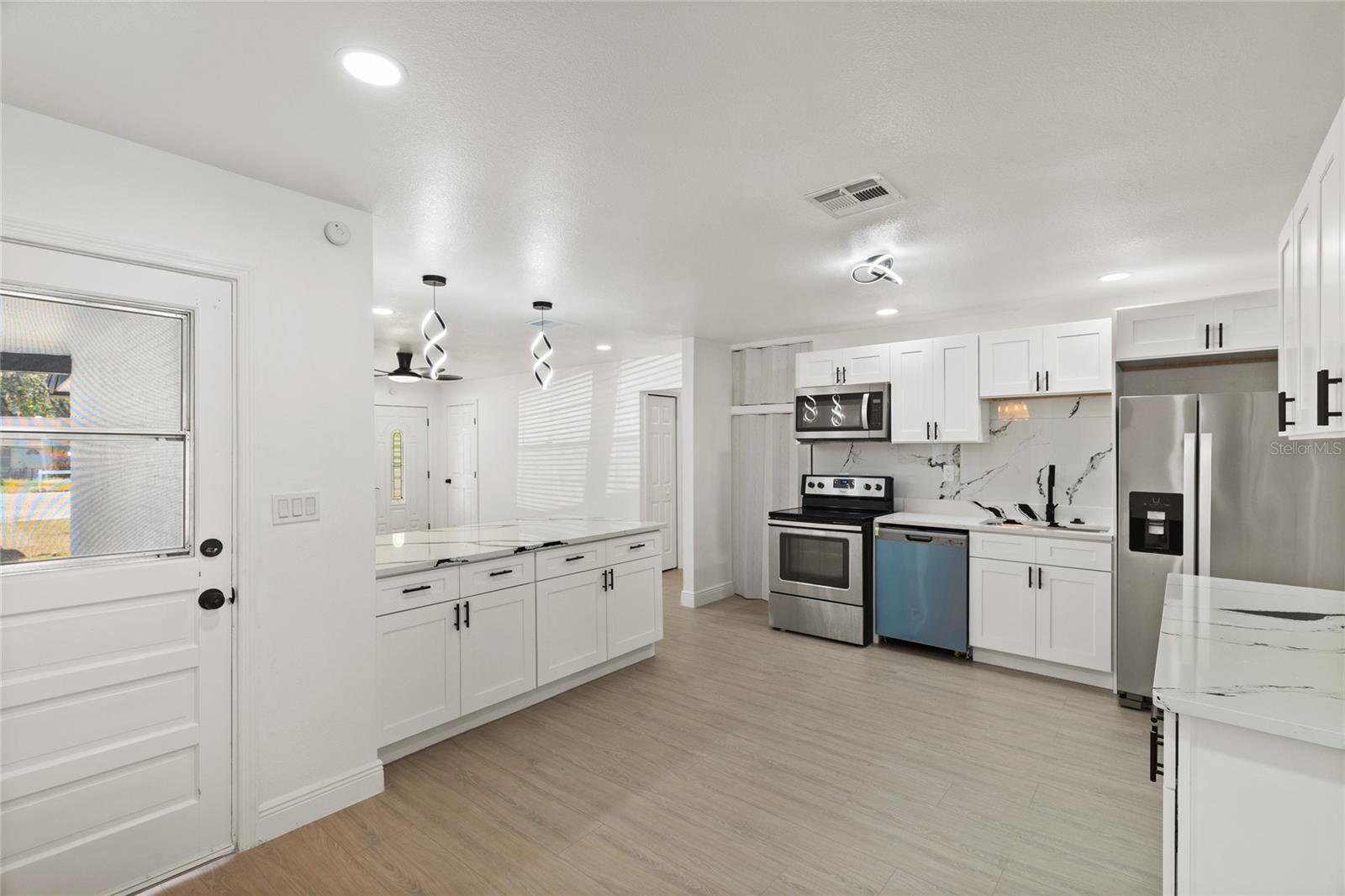 Image 9 of 21 For 36343 Ionno Court
