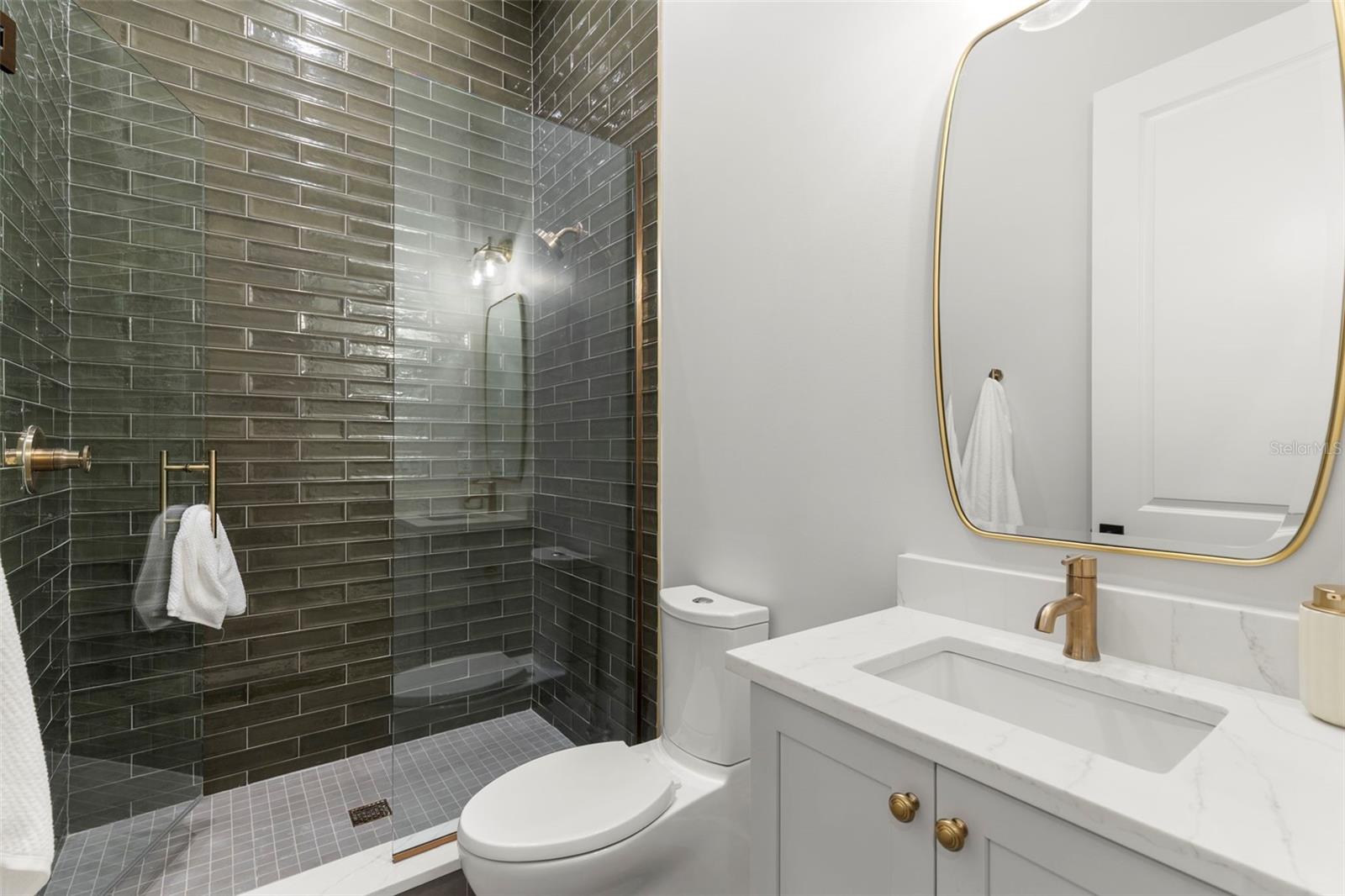 Image 31 of 35 For 216 Hesperides Street
