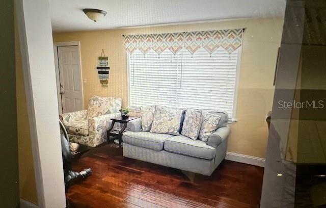 Image 4 of 17 For 425 Highland Court
