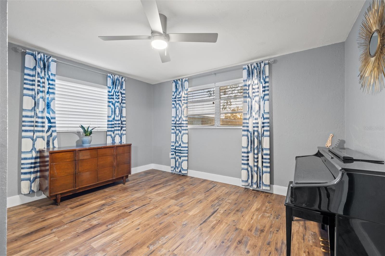 Listing photo id 20 for 10516 94th Place