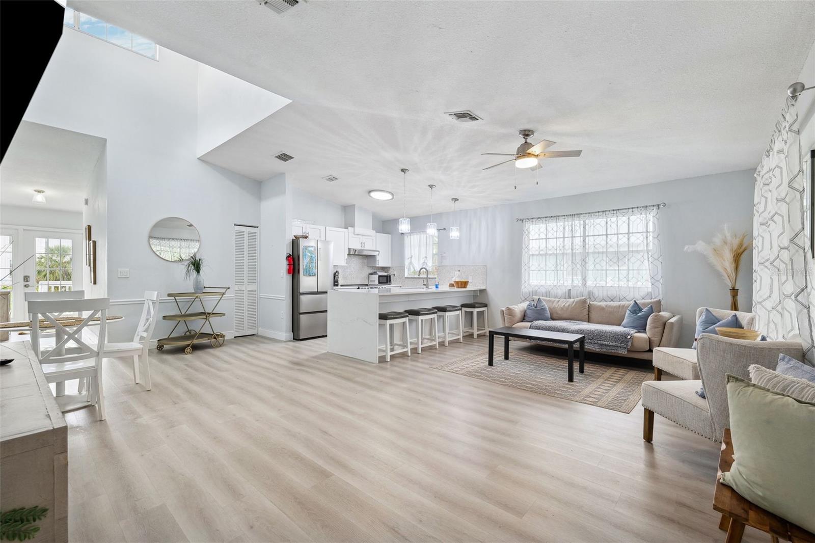 Image 13 of 36 For 311 Poinsettia Road
