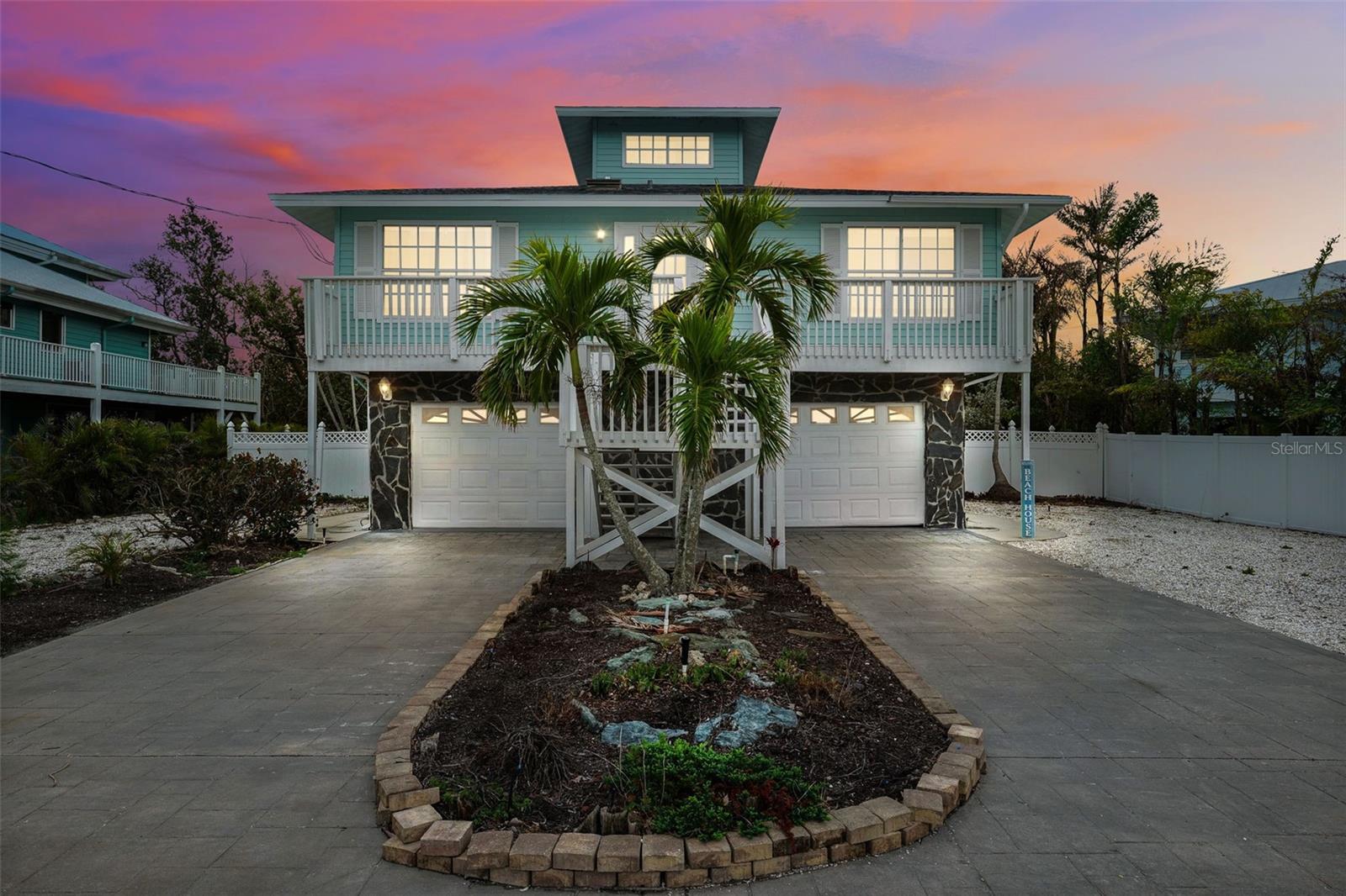 Image 2 of 36 For 311 Poinsettia Road