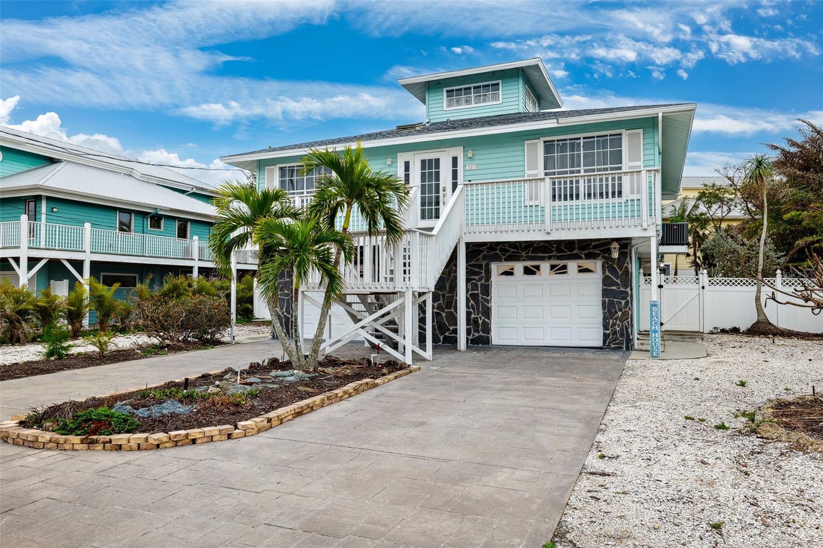 Image 4 of 36 For 311 Poinsettia Road