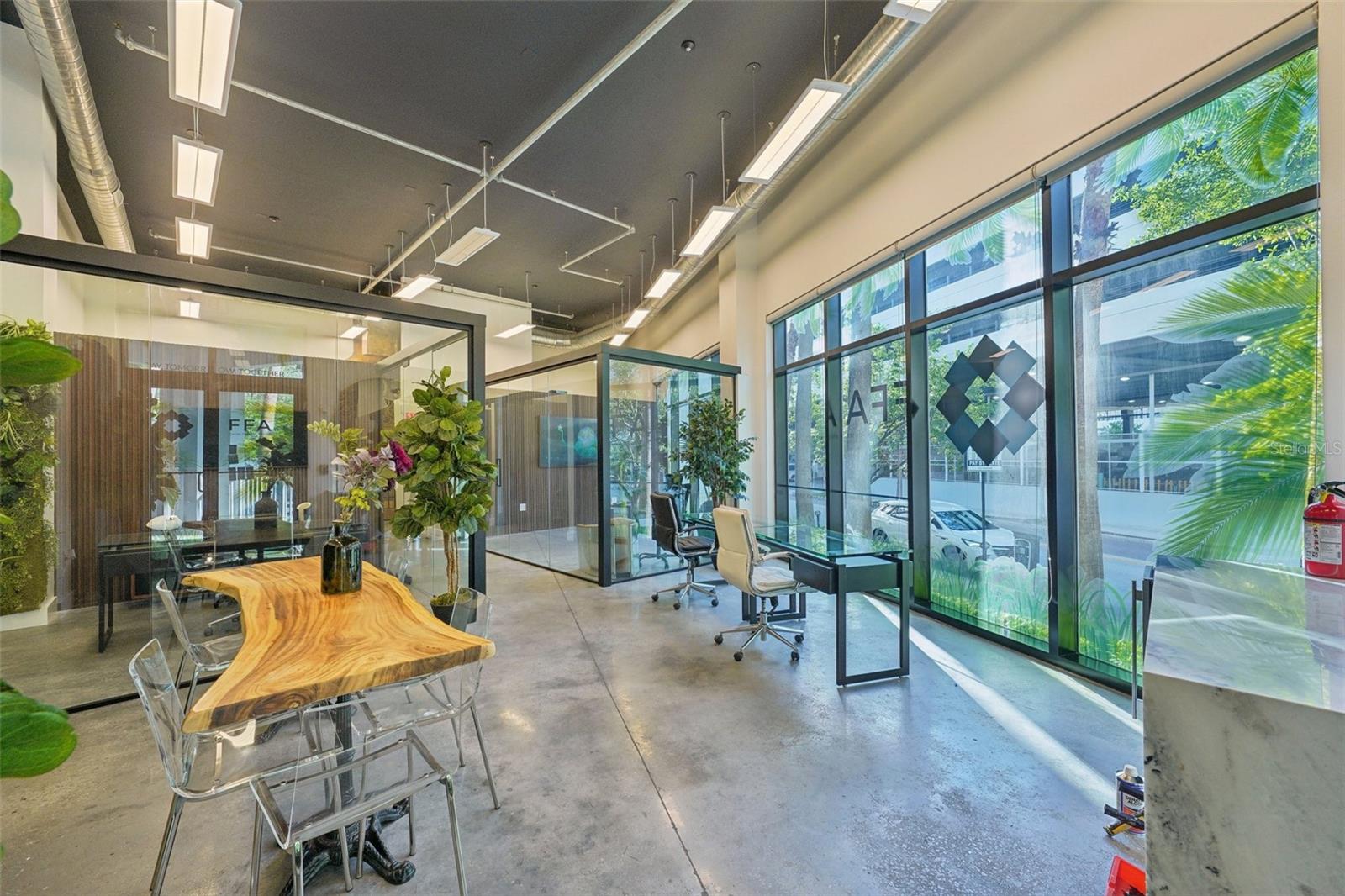 Listing photo id 9 for 401 12th Street 2