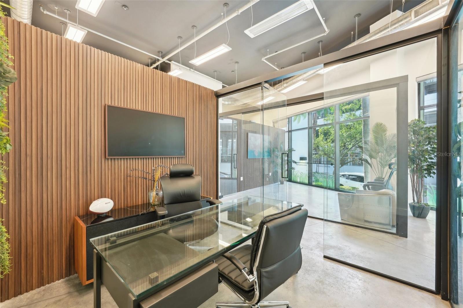 Listing photo id 12 for 401 12th Street 2