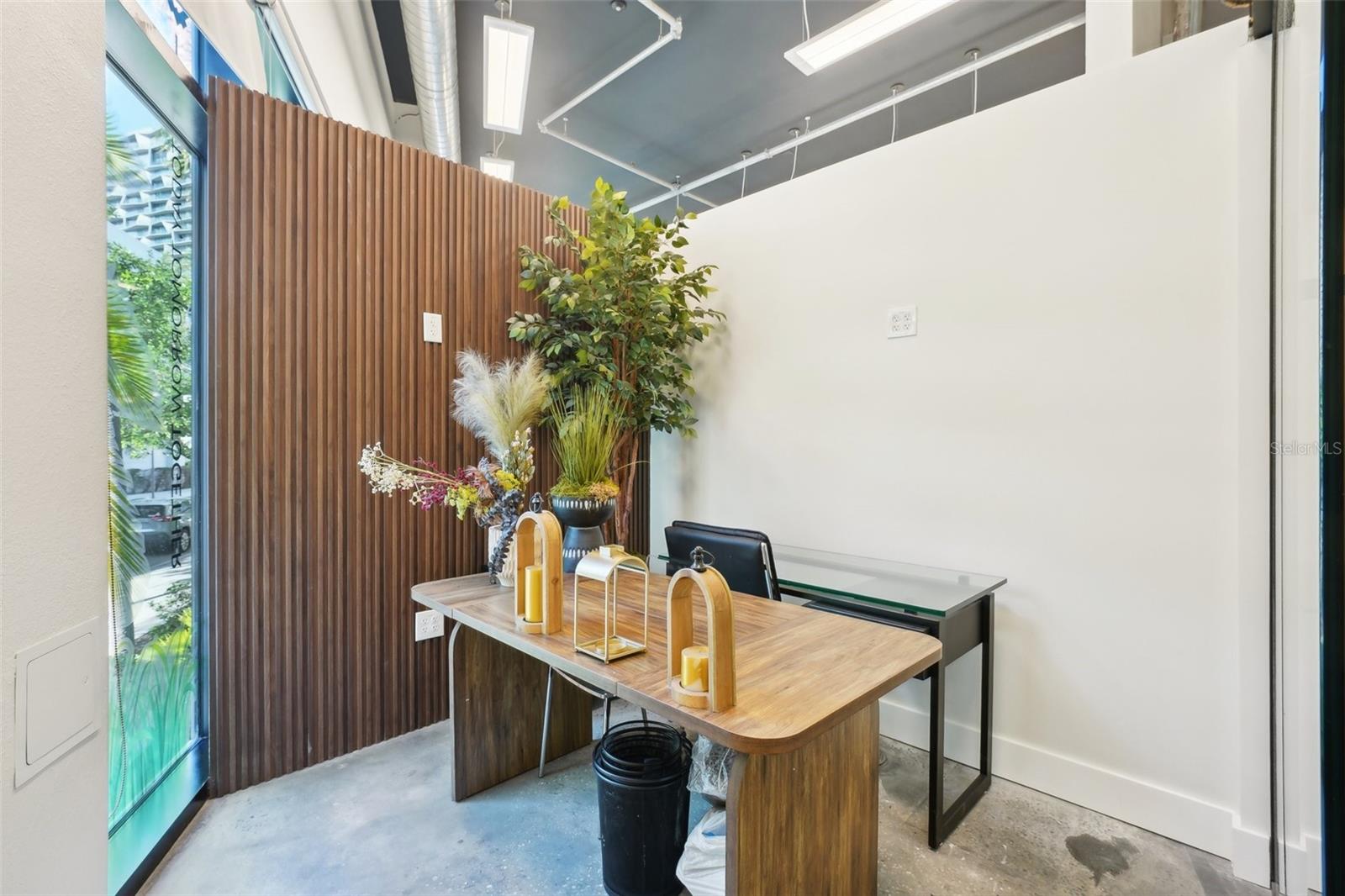Listing photo id 18 for 401 12th Street 2